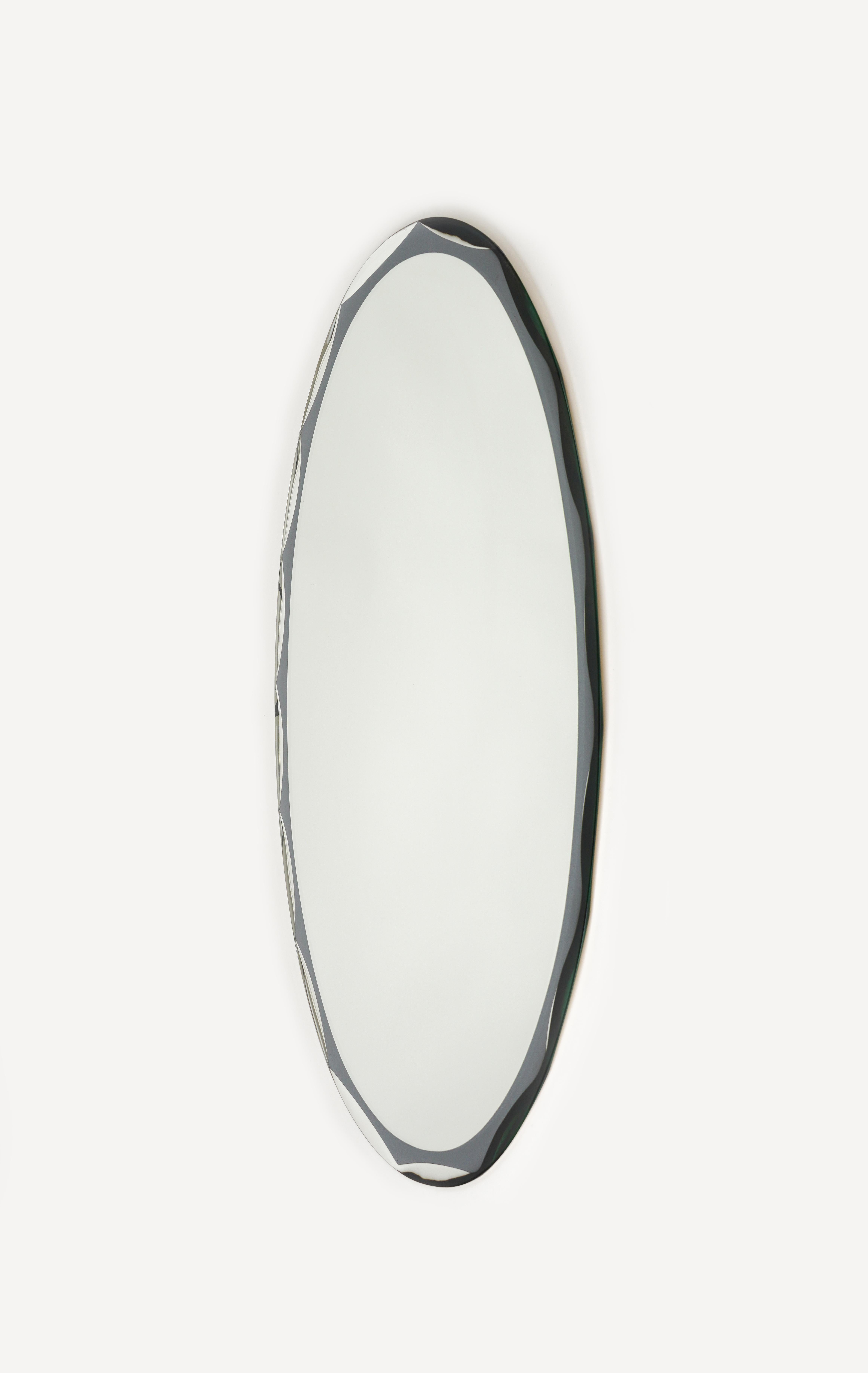 Midcentury Oval Wall Mirror Attributed to Metalvetro Galvorame, Italy 1970s For Sale 1