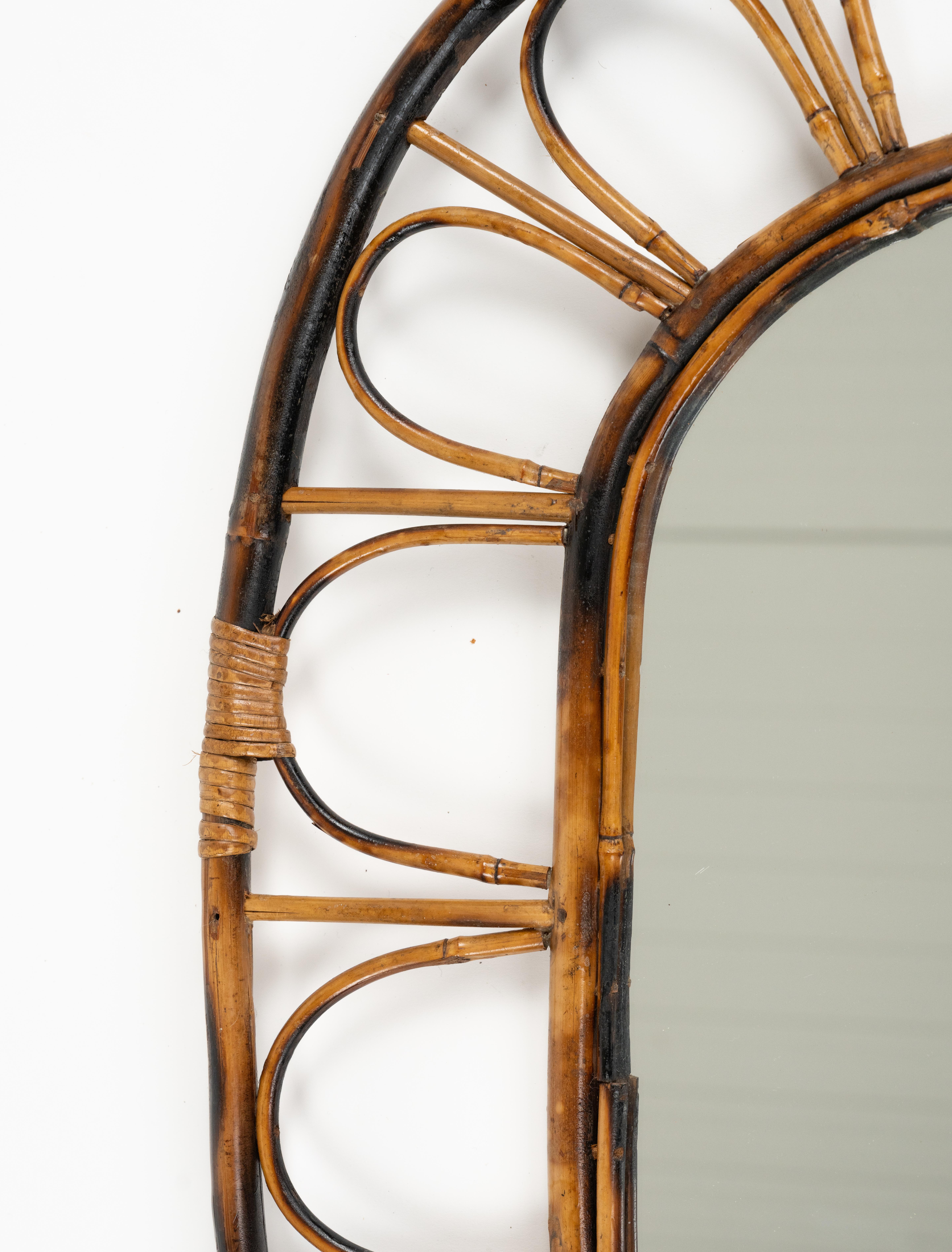 Midcentury Oval Wall Mirror Bamboo and Rattan, Italy 1960s In Good Condition For Sale In Rome, IT