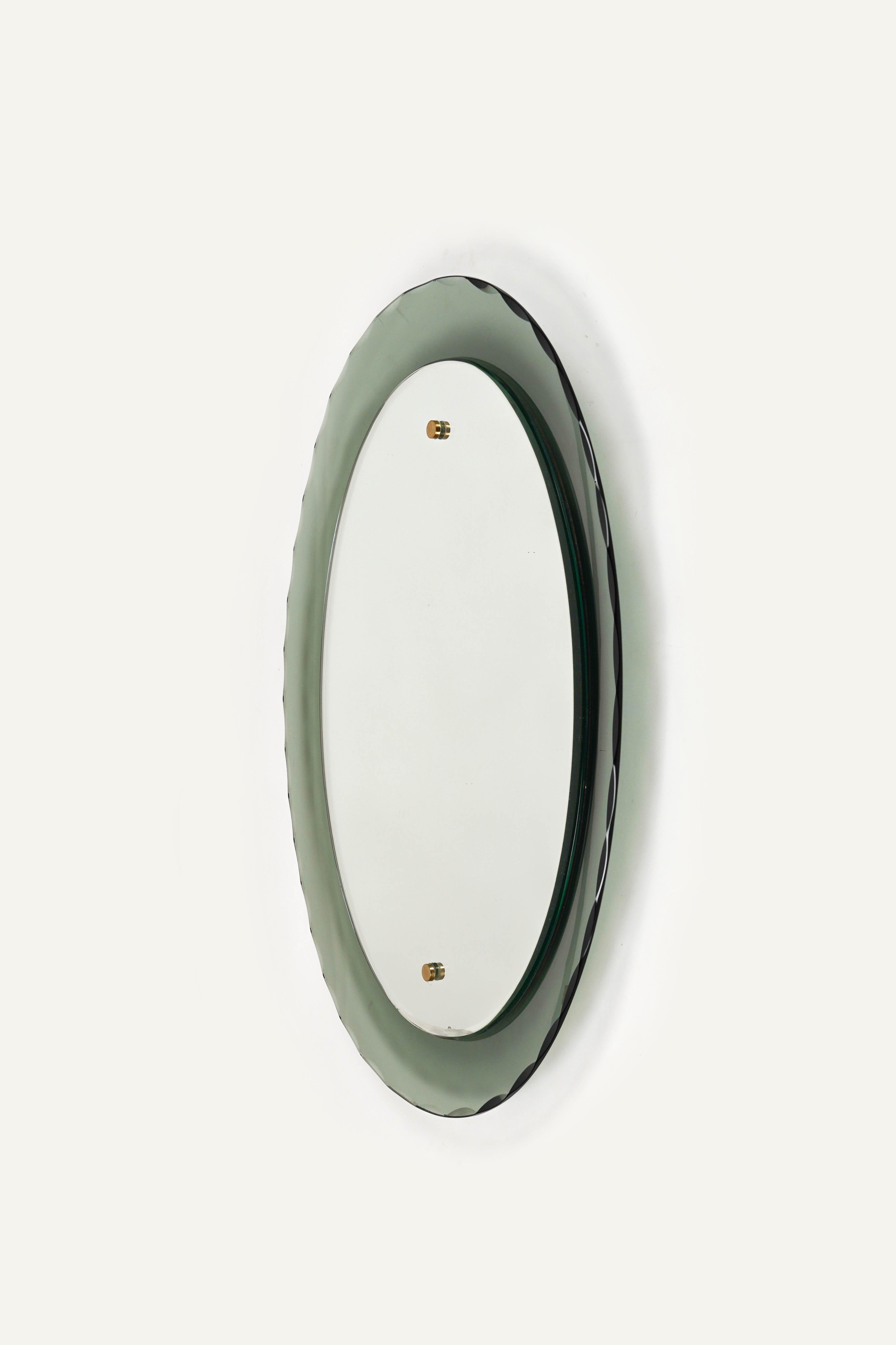 Midcentury Oval Wall Mirror whit Smoked Glass Frame by Cristal Arte, Italy 1960s For Sale 3