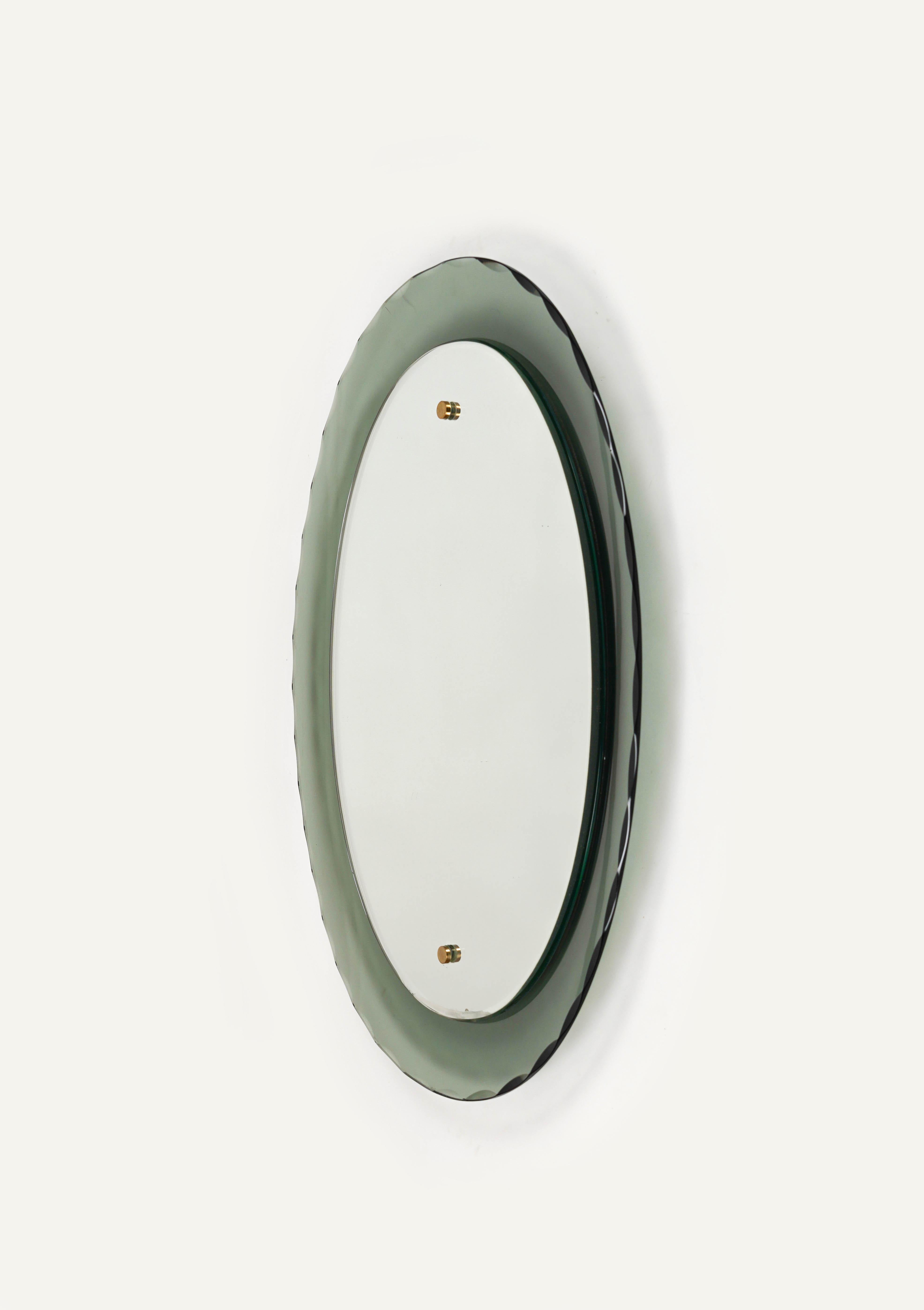 Midcentury Oval Wall Mirror whit Smoked Glass Frame by Cristal Arte, Italy 1960s For Sale 2
