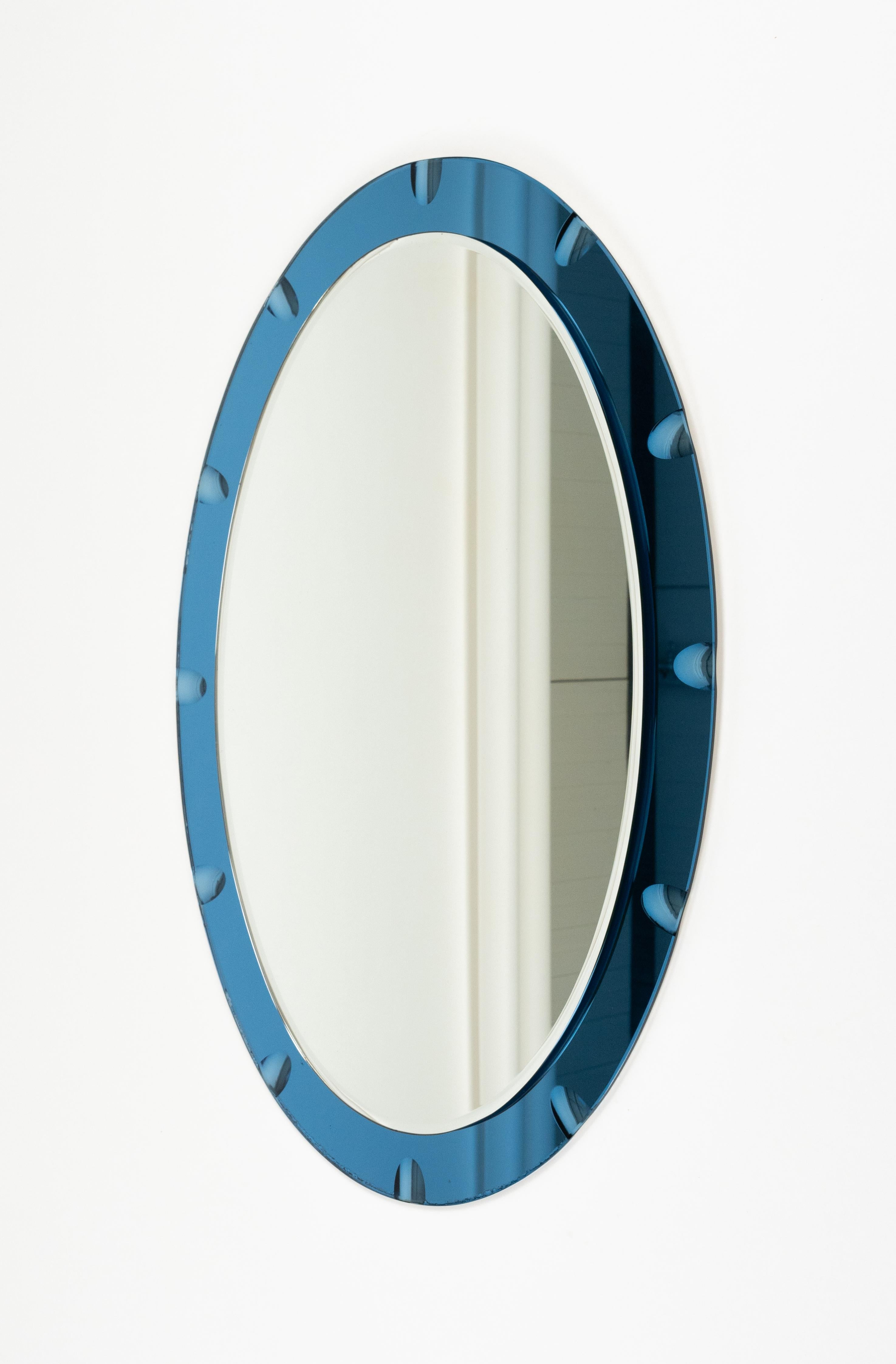 Midcentury Oval Wall Mirror with Blue Border Cristal Arte Style, Italy 1970s For Sale 4