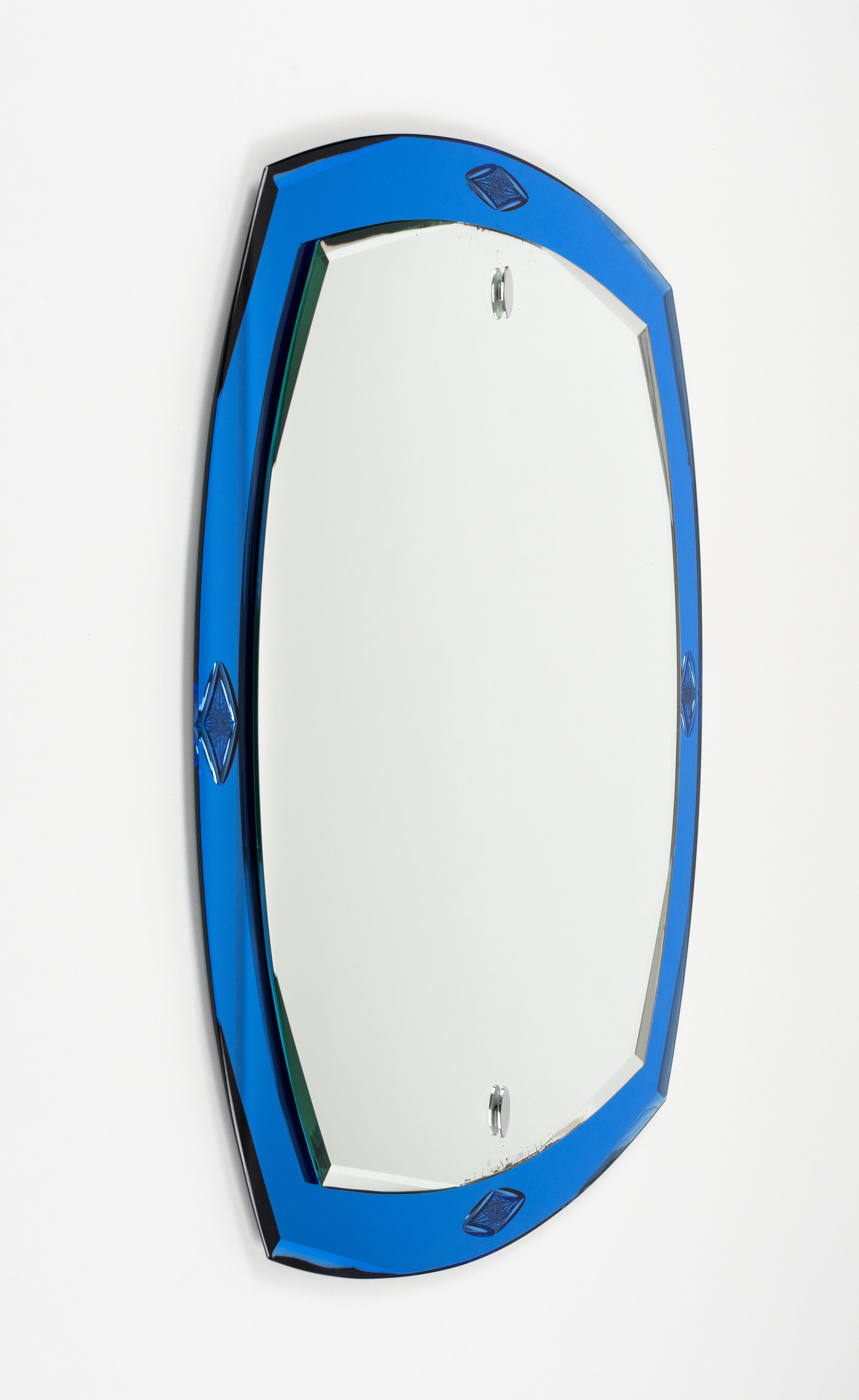 Midcentury Oval Wall Mirror with Blue Border Cristal Arte Style, Italy 1970s For Sale 4