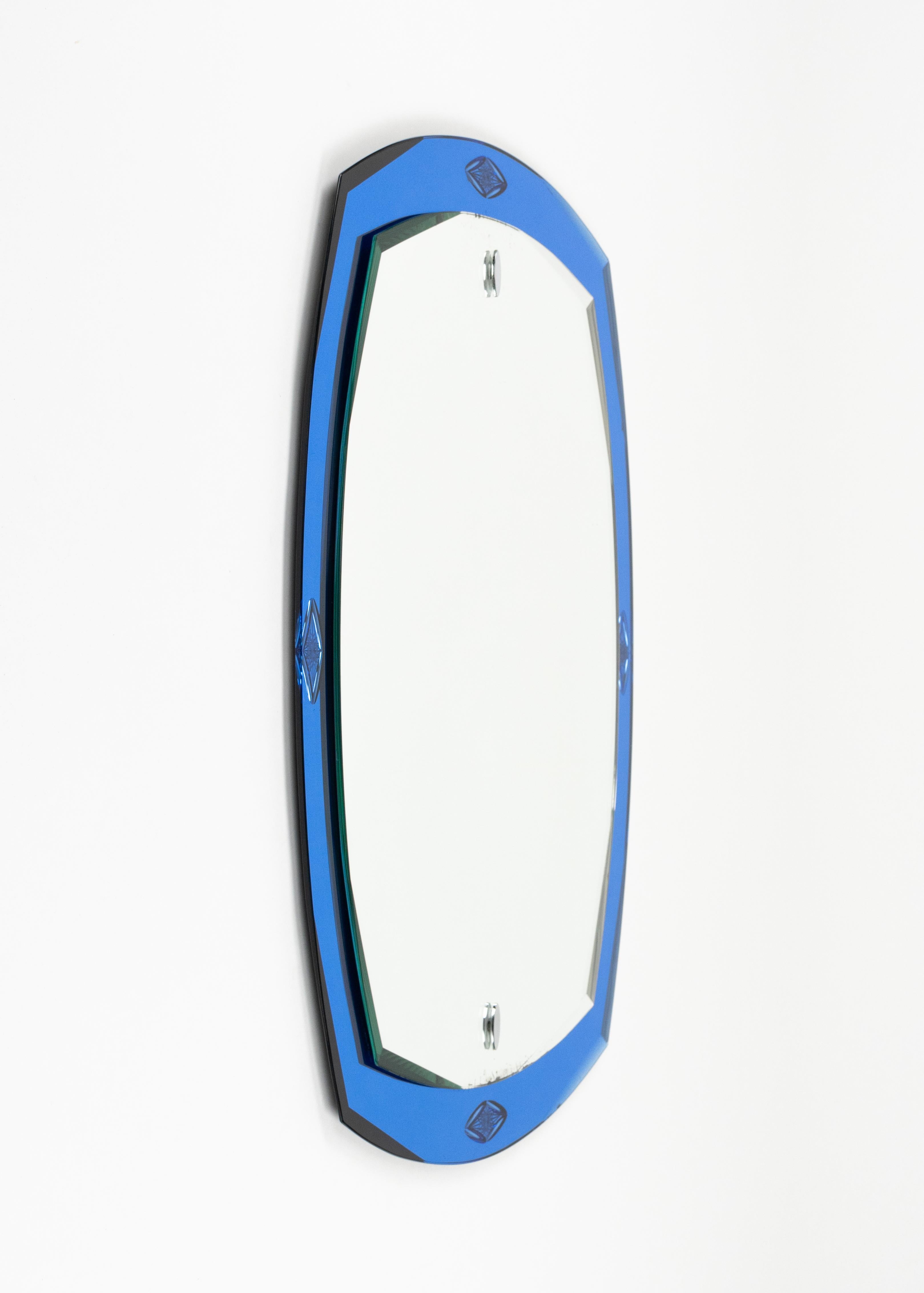 Midcentury Oval Wall Mirror with Blue Border Cristal Arte Style, Italy 1970s In Good Condition For Sale In Rome, IT