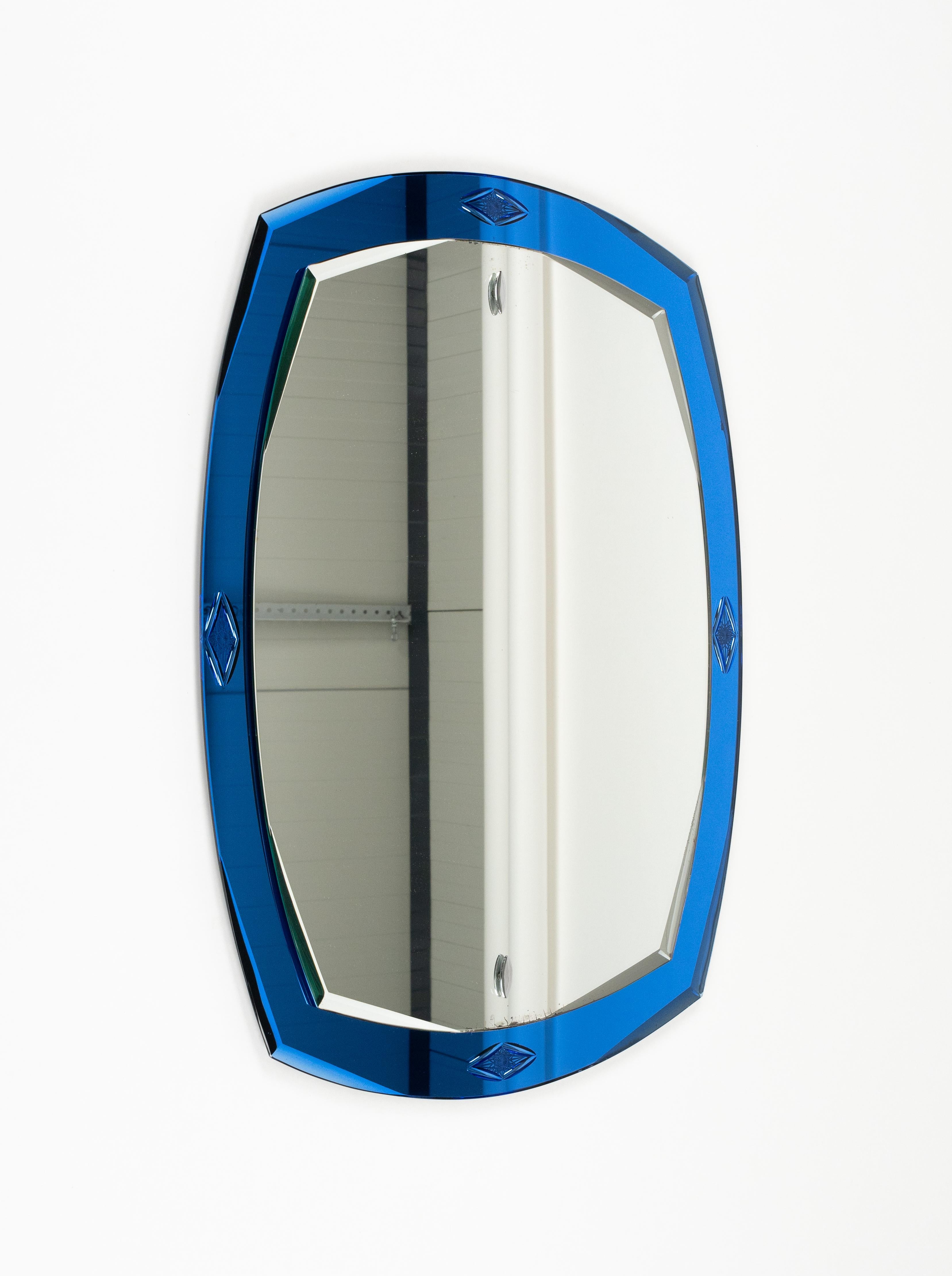 Midcentury Oval Wall Mirror with Blue Border Cristal Arte Style, Italy 1970s For Sale 3