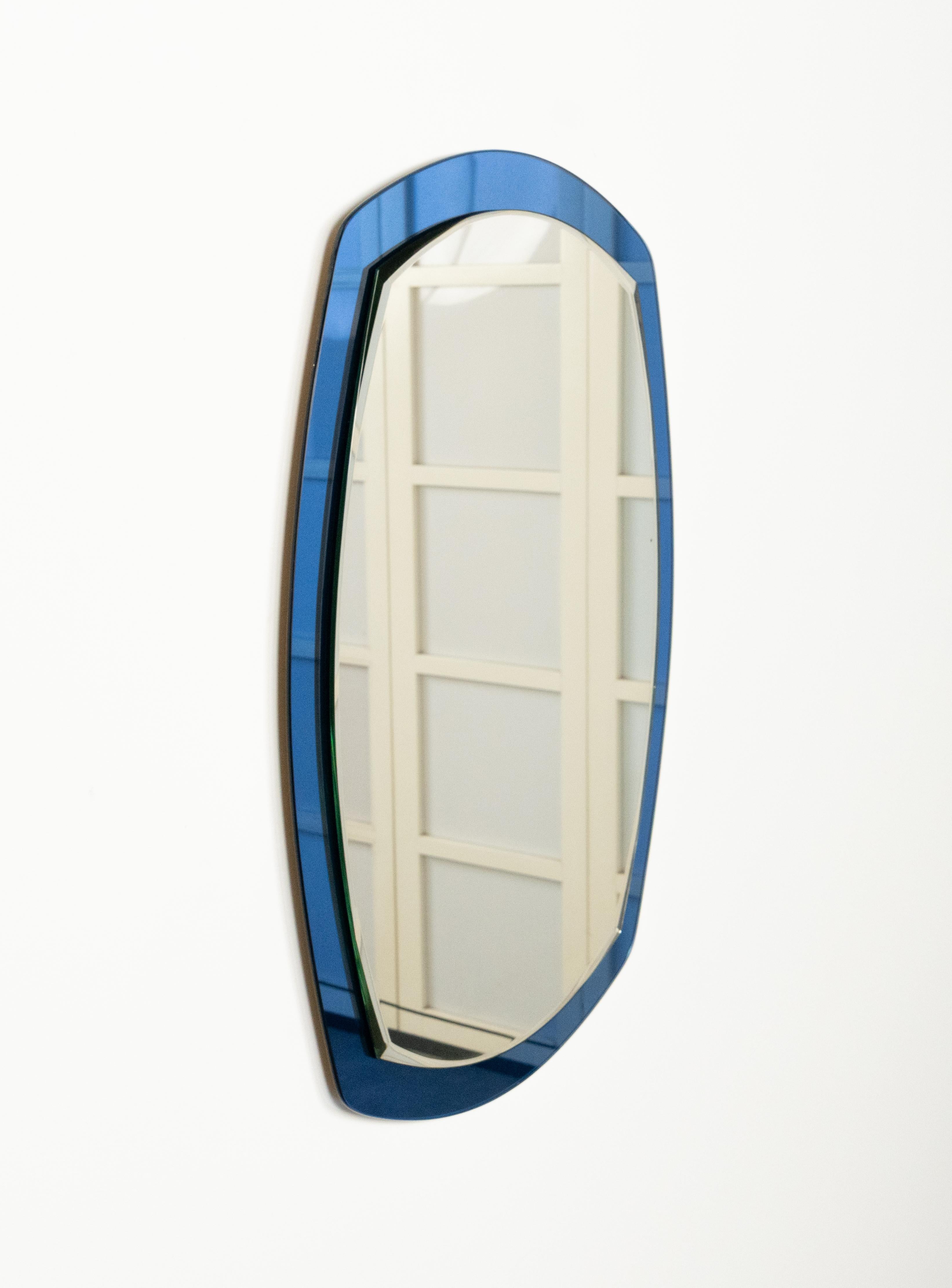 Miroir mural ovale du milieu du siècle avec cadre bleu par Lupi Cristal Luxor, Italie, années 1960 en vente 3