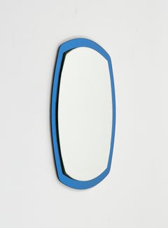 Ovaler Wandspiegel der Jahrhundertmitte mit blauem Rahmen von Lupi Cristal Luxor, Italien 1960er