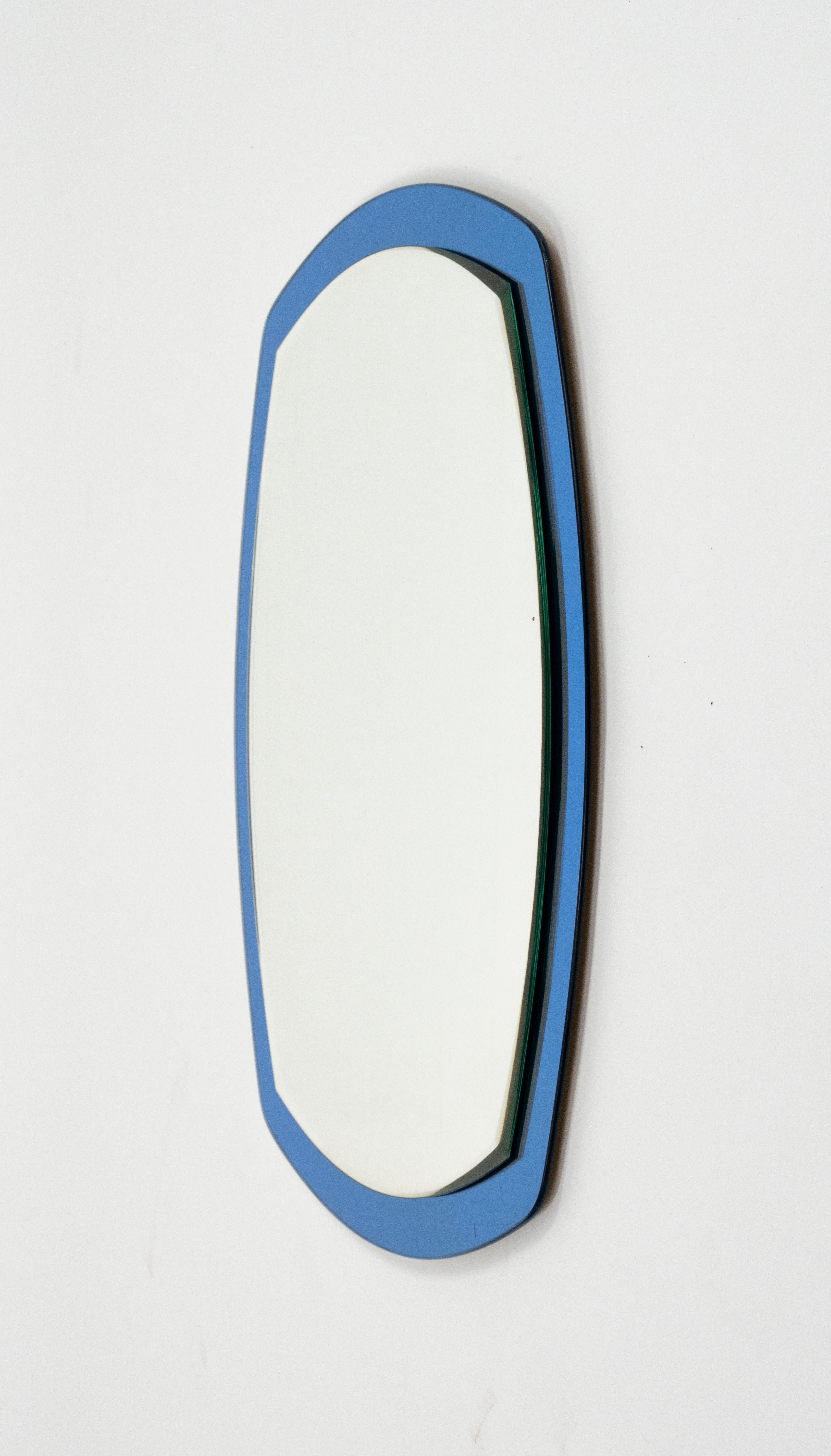 Miroir mural ovale du milieu du siècle avec cadre bleu par Lupi Cristal Luxor, Italie, années 1960 en vente 1