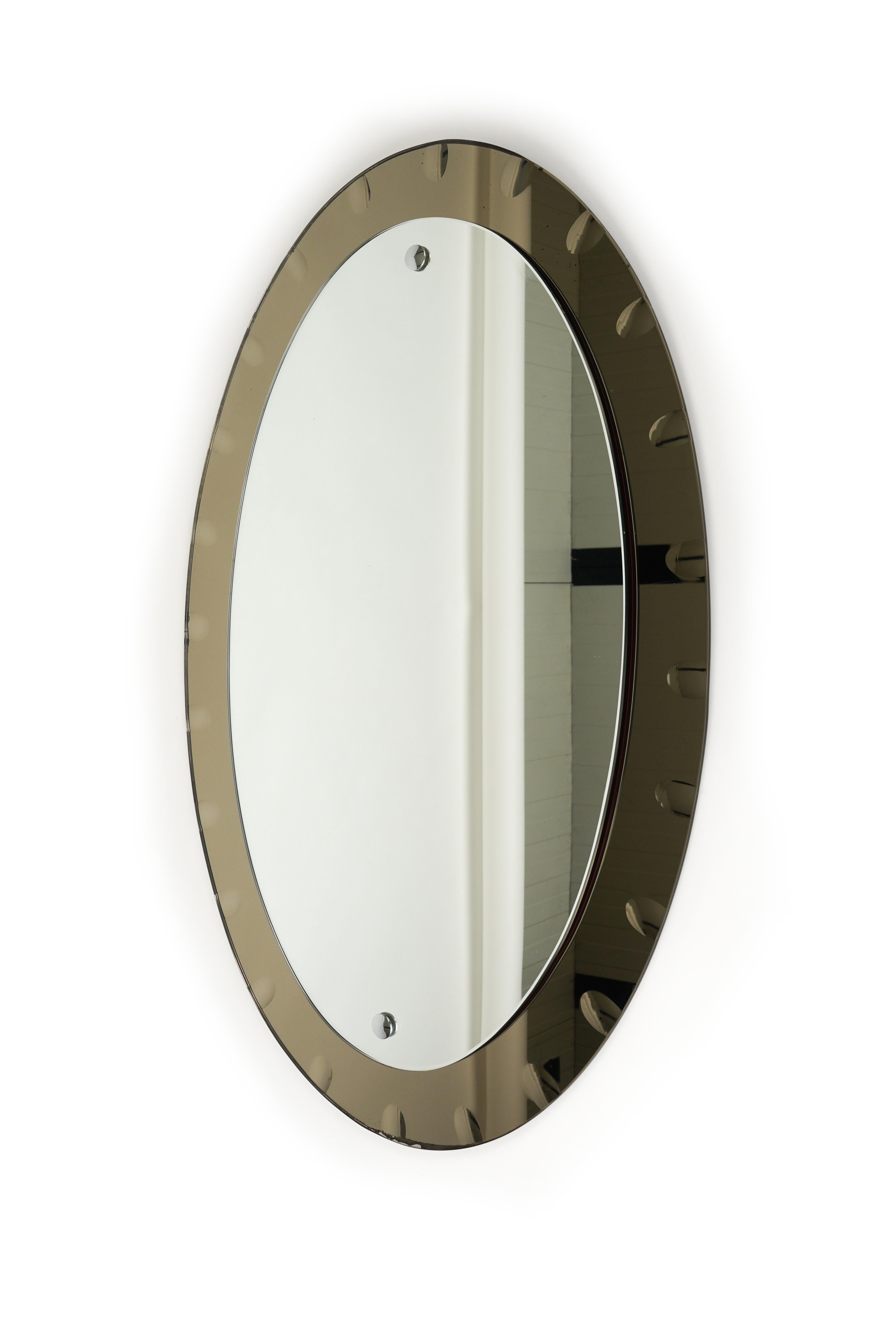 Midcentury Oval Wall Mirror with Bronzed Frame by Cristal Arte, Italy 1960s For Sale 2
