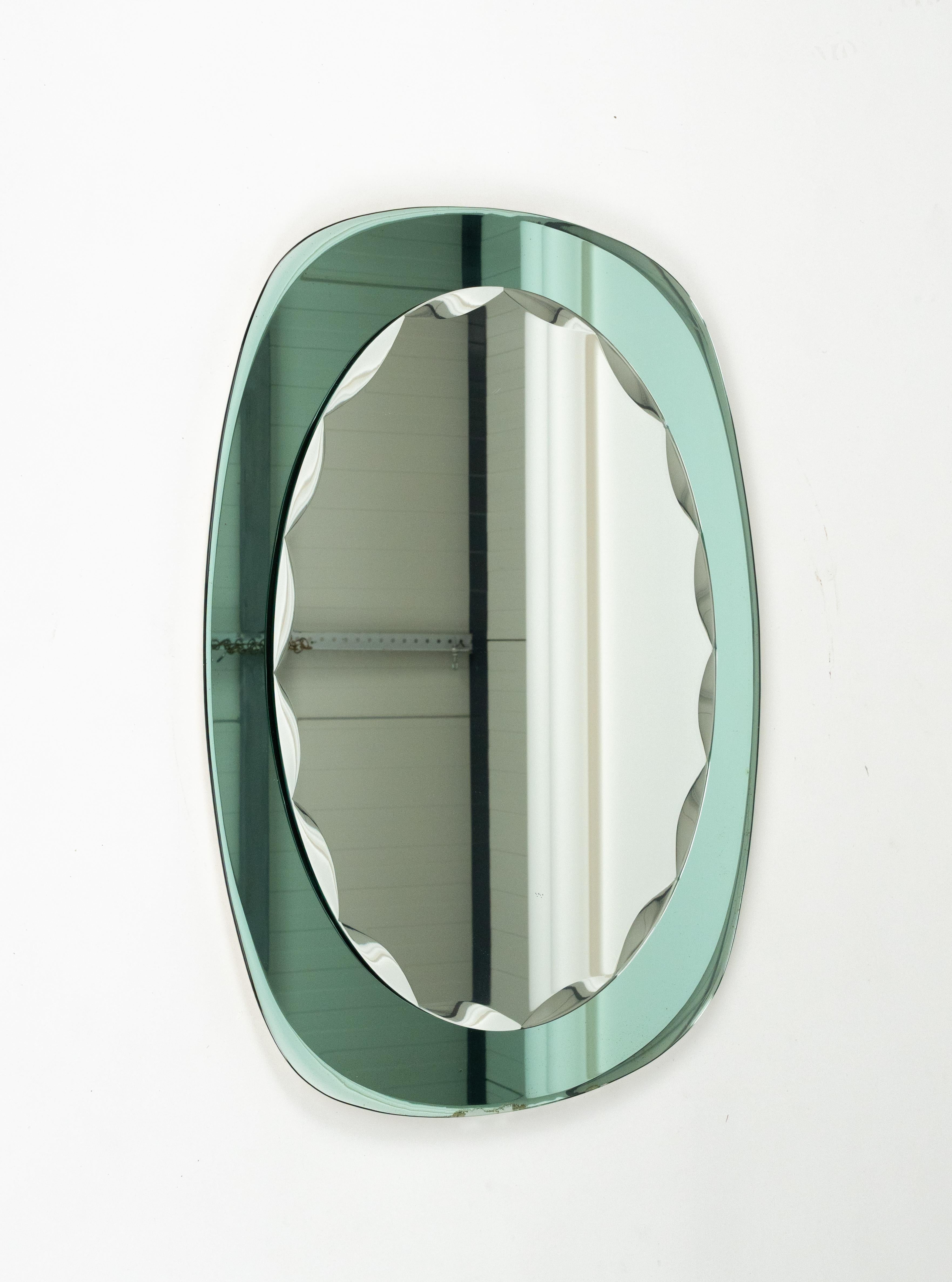 Miroir mural ovale du milieu du siècle avec cadre vert, style Cristal Arte, Italie, années 1960 en vente 1