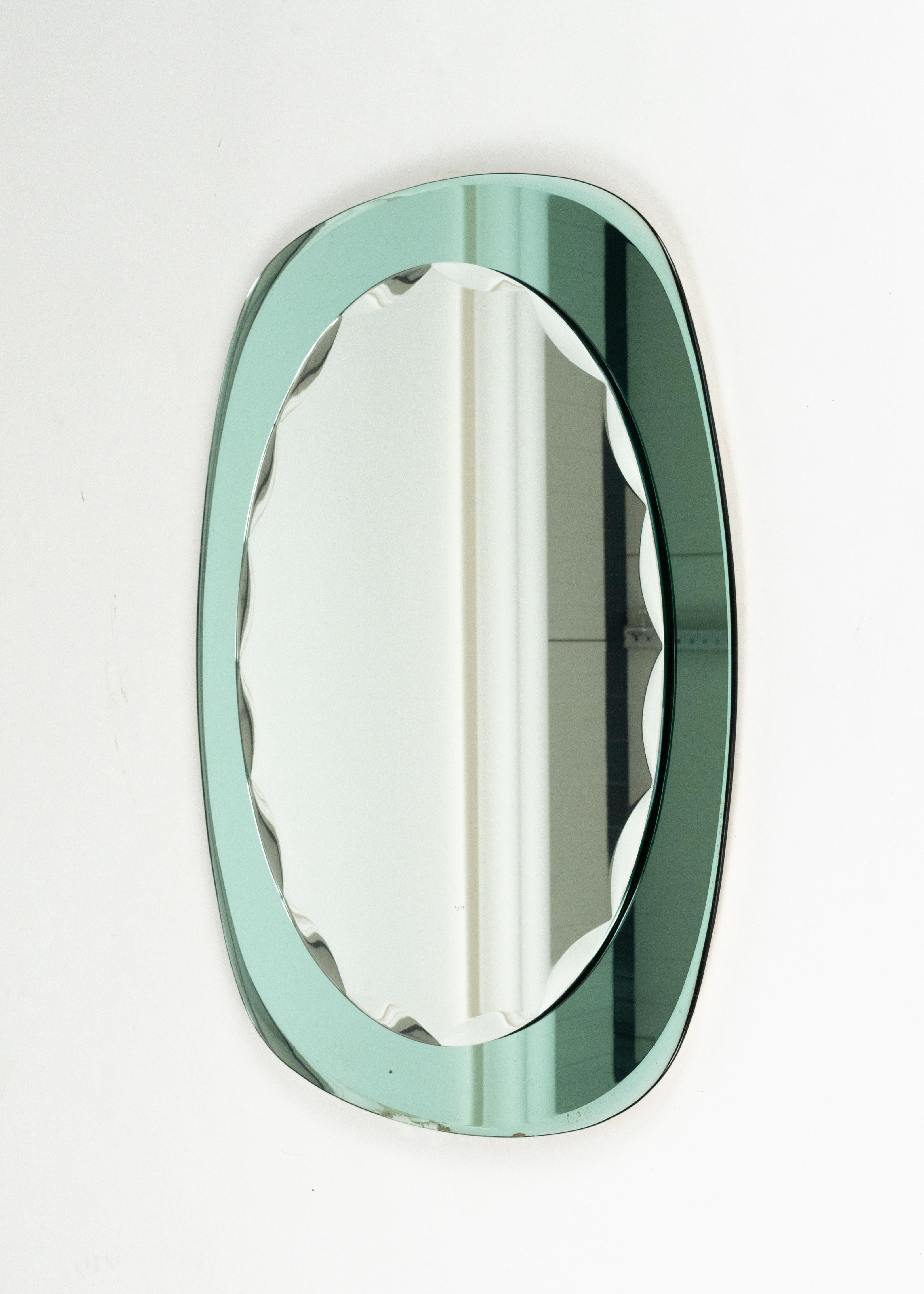 Miroir mural ovale du milieu du siècle avec cadre vert, style Cristal Arte, Italie, années 1960 en vente 3