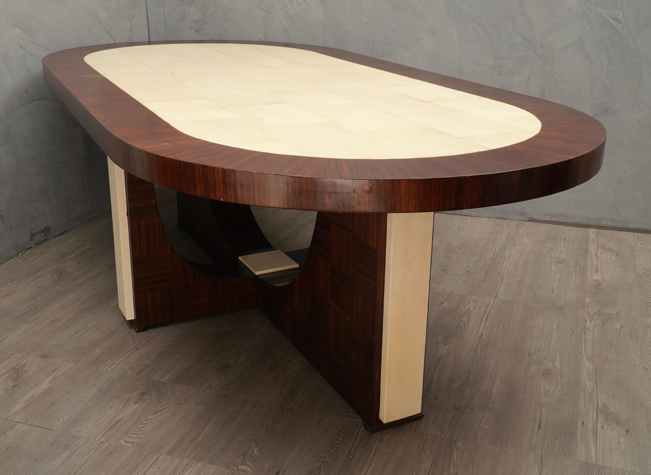 Midcentury Oval Zebrano Wood and Goatskin Italian Table, 1950 For Sale 1