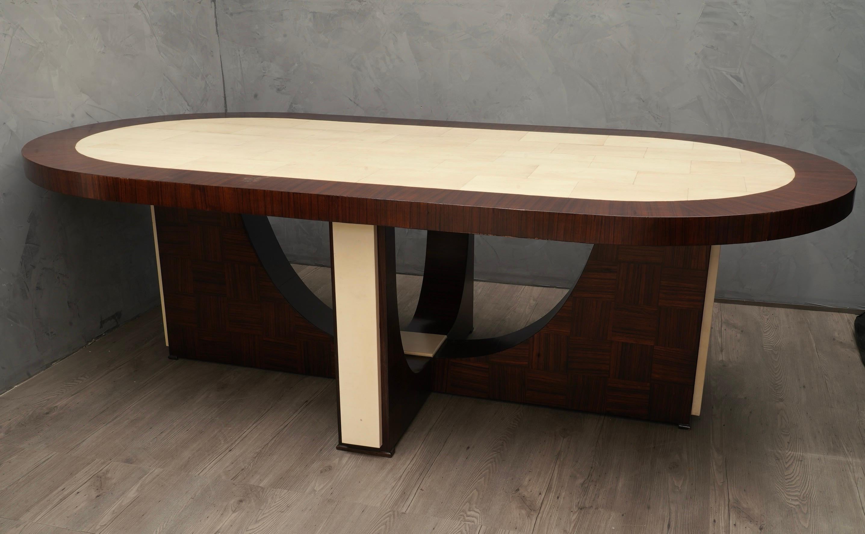 Midcentury Oval Zebrano Wood and Goatskin Italian Table, 1950 For Sale 3