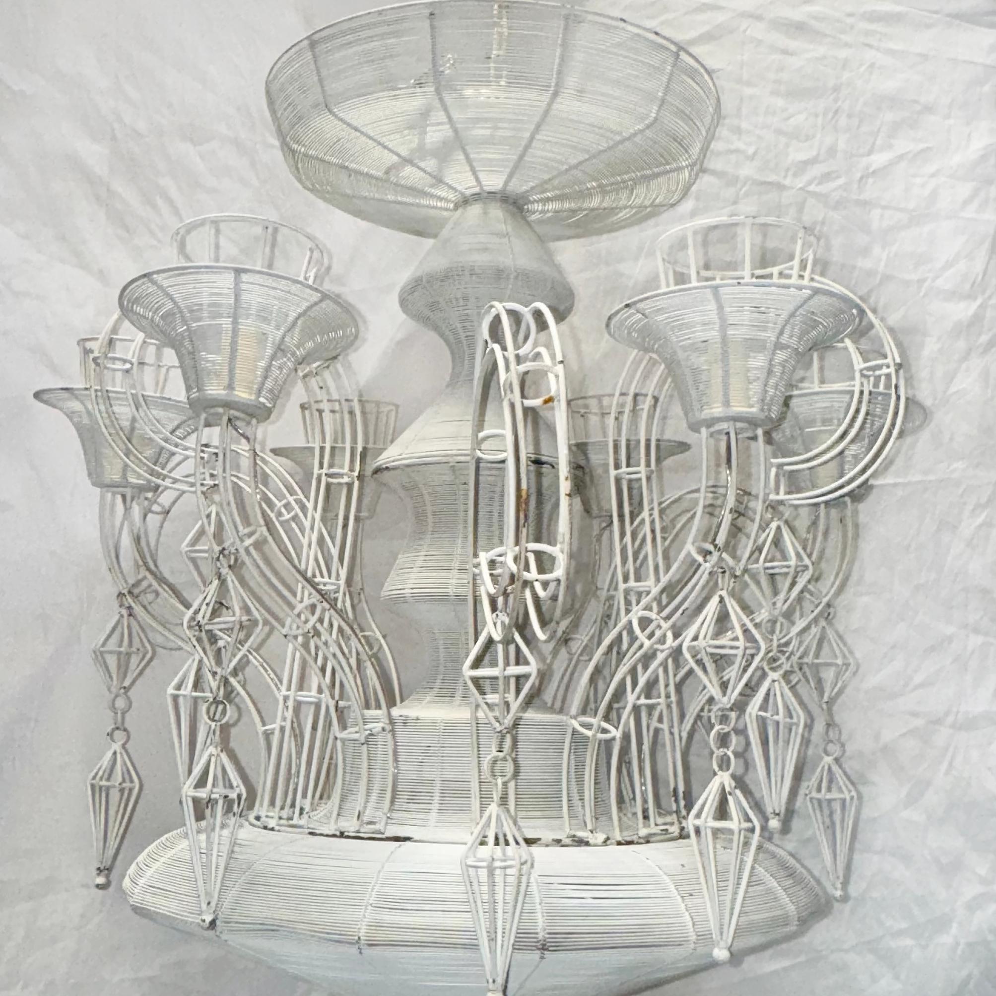 Français Luminaire en métal peint du milieu du siècle en vente