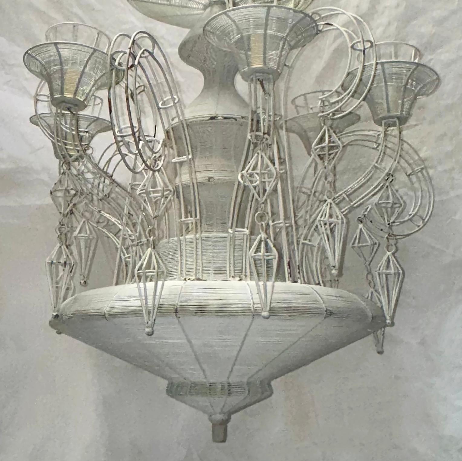 Peint Luminaire en métal peint du milieu du siècle en vente