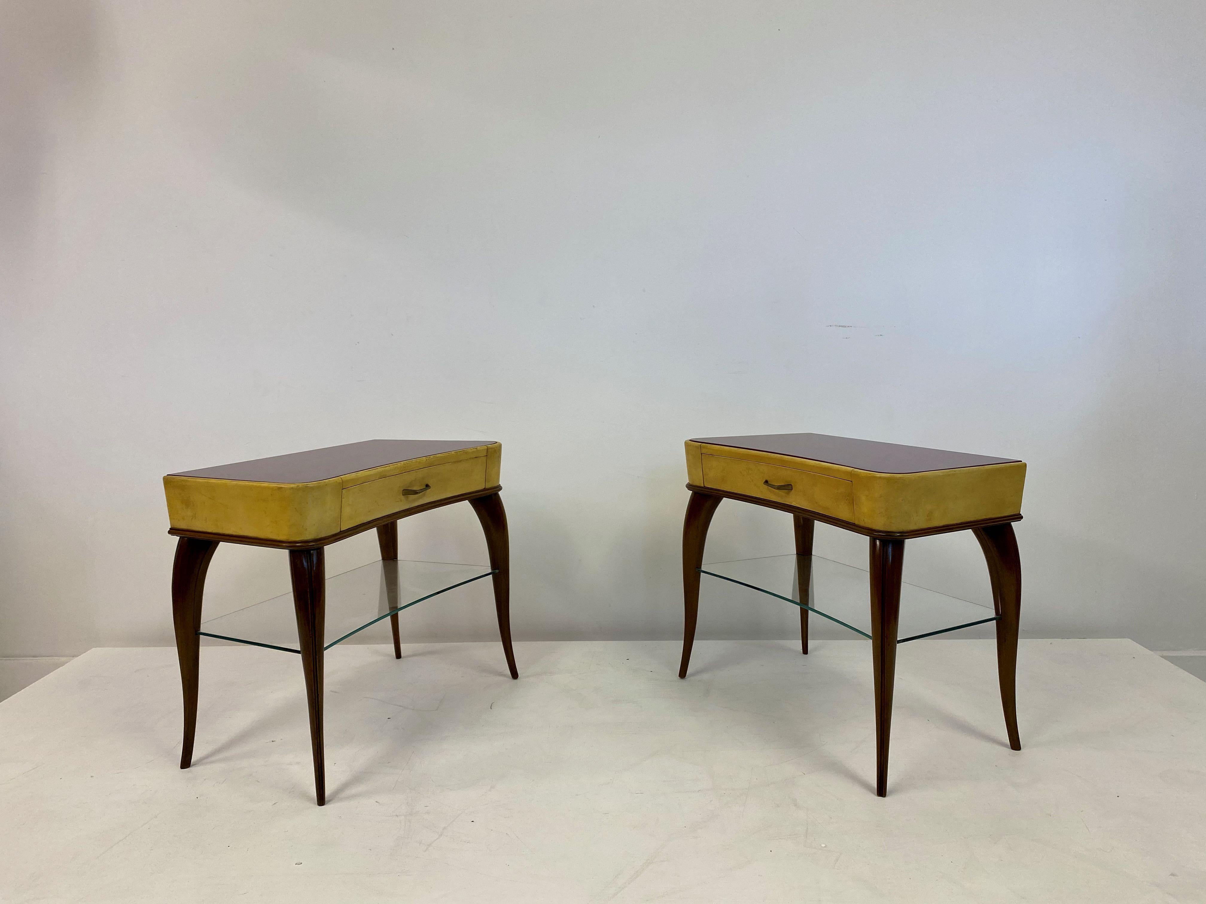 Midcentury Pair of 1950s Italian Wood and Parchment Bedside Tables 4