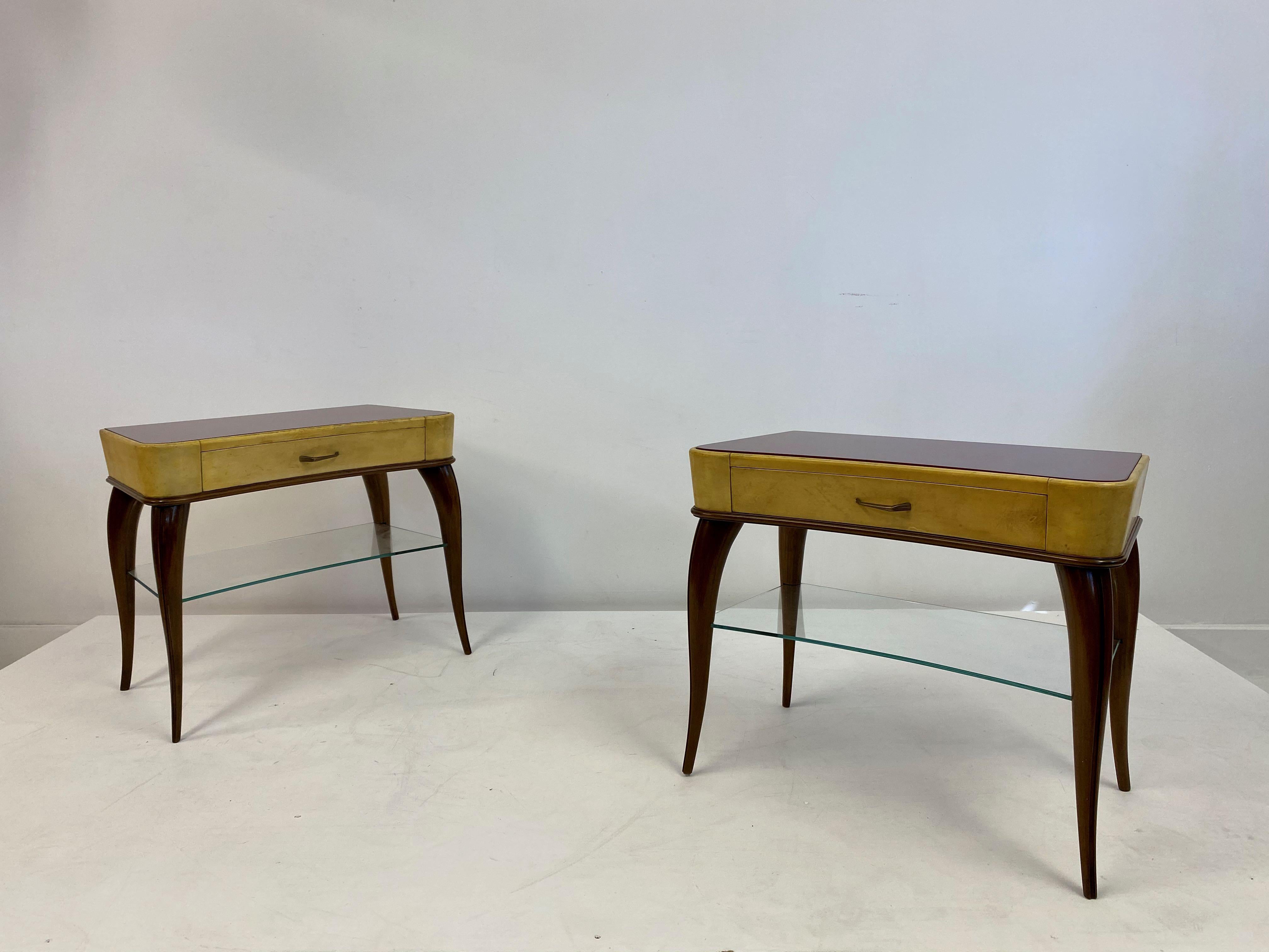 Midcentury Pair of 1950s Italian Wood and Parchment Bedside Tables 6