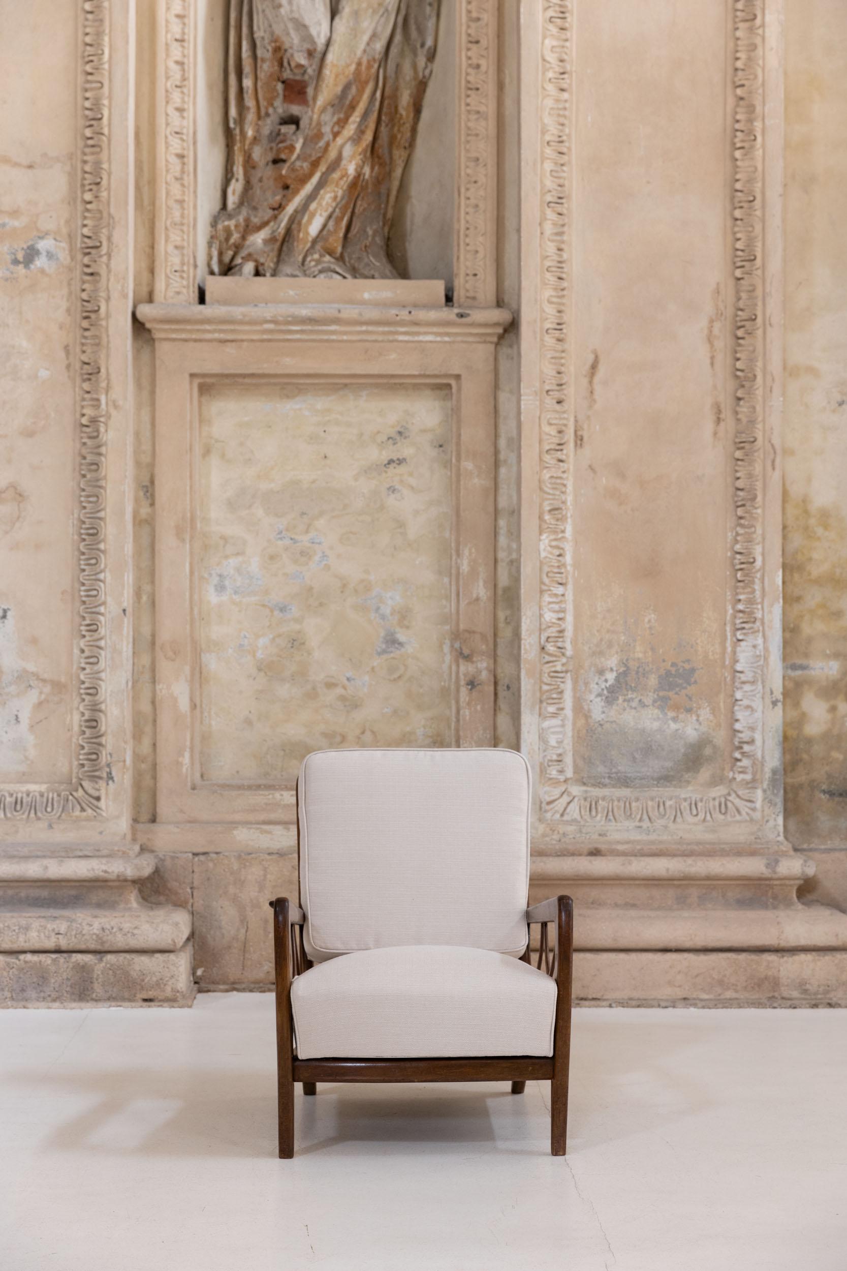 Paar Sessel aus der Mitte des Jahrhunderts, entworfen von Paolo Buffa (Italienisch) im Angebot