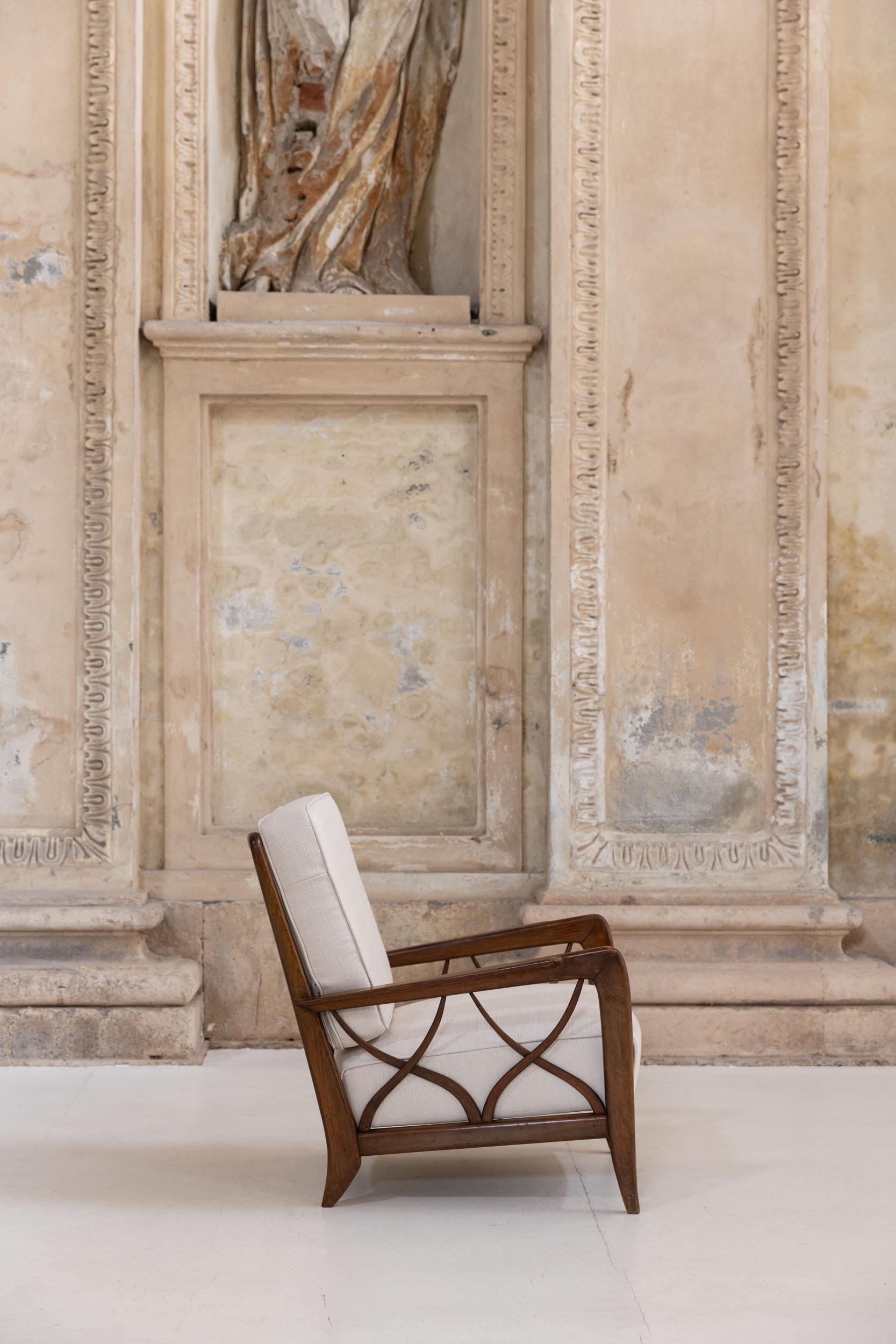 Paar Sessel aus der Mitte des Jahrhunderts, entworfen von Paolo Buffa (Mitte des 20. Jahrhunderts) im Angebot