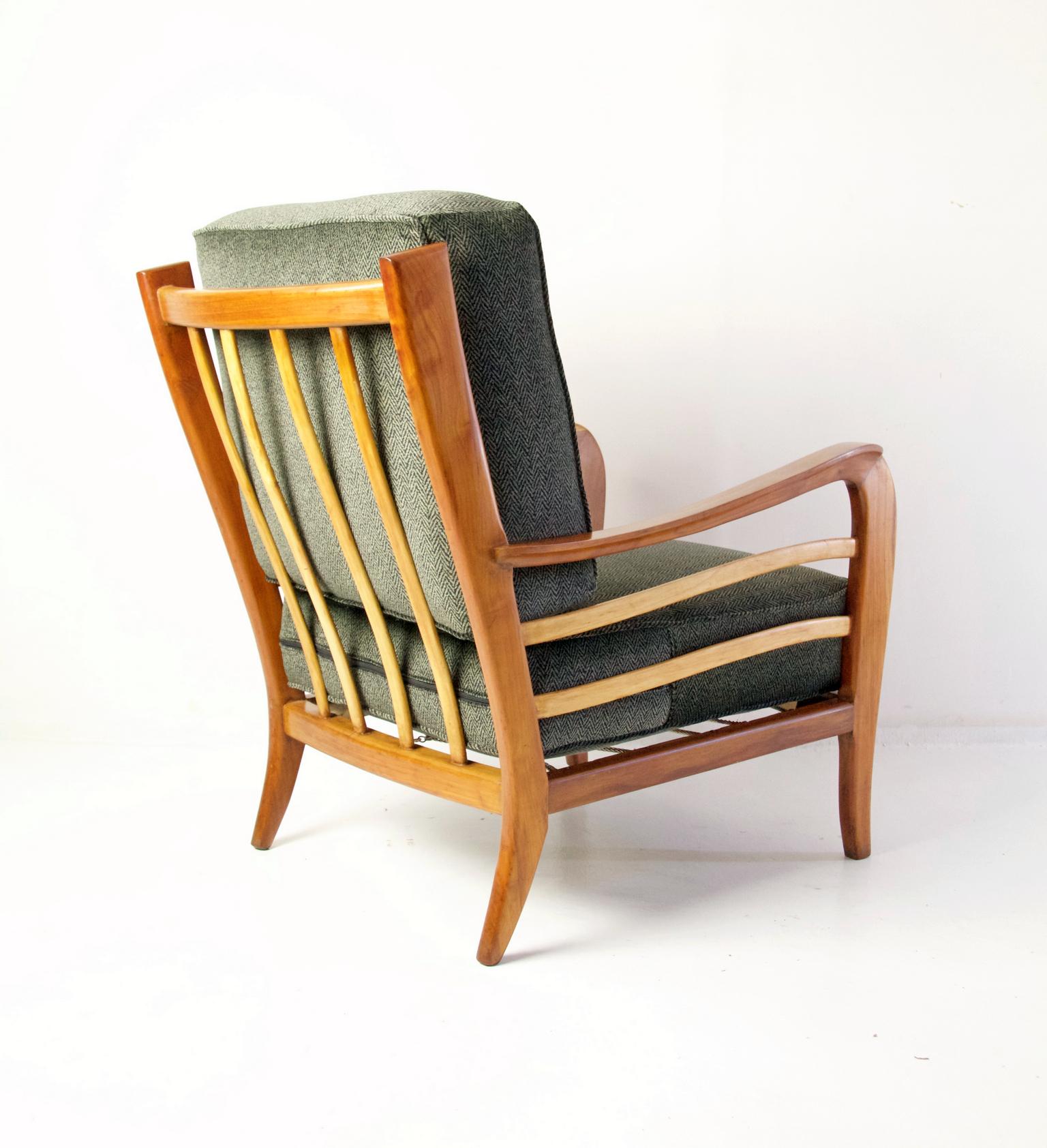 Midcentury Pair of Armchairs in Cherry and Maple by Paolo Buffa, Italy 2