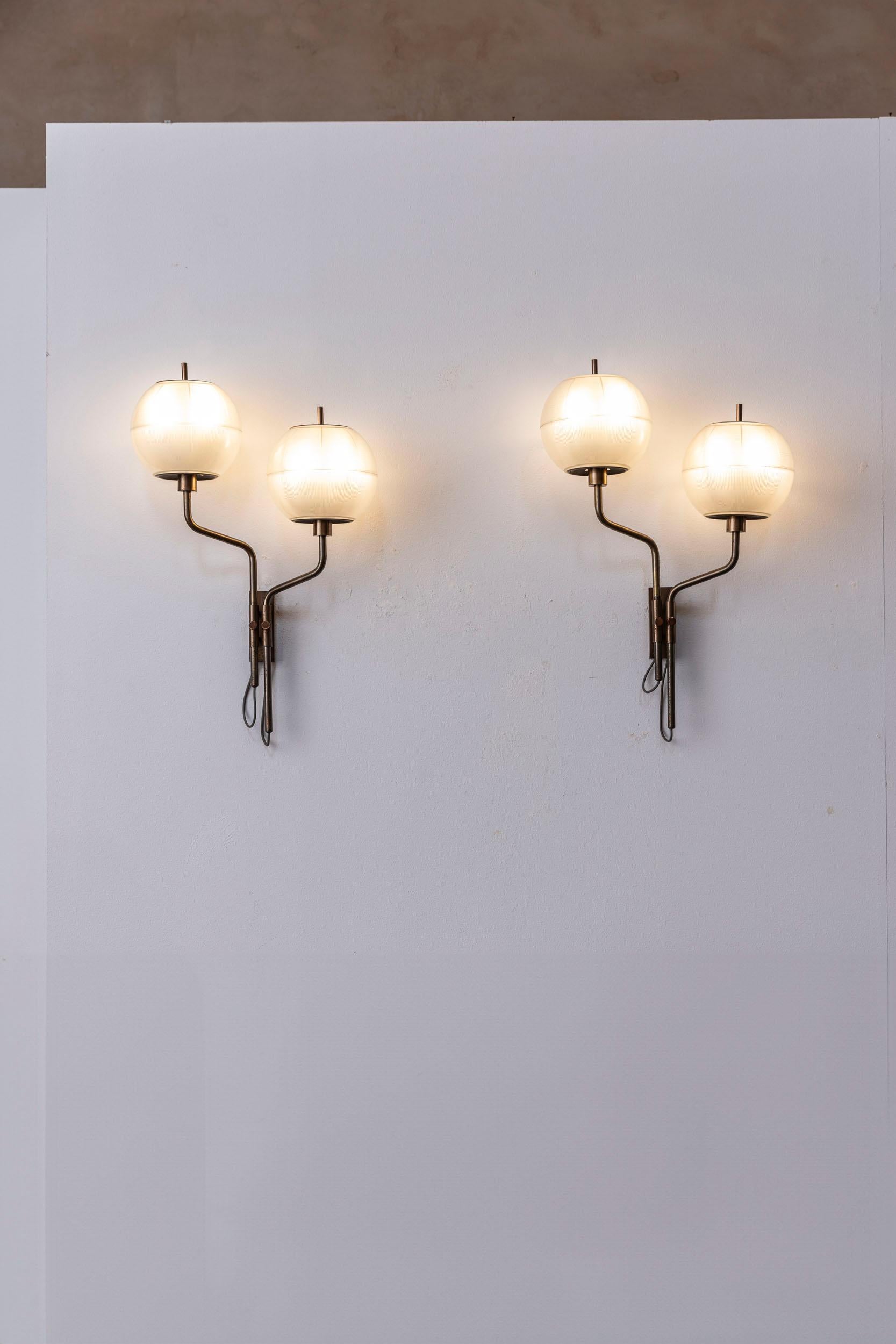 Mid-Century Modern Midcentury pair of Azucena wall lights, Italy 1950 For Sale