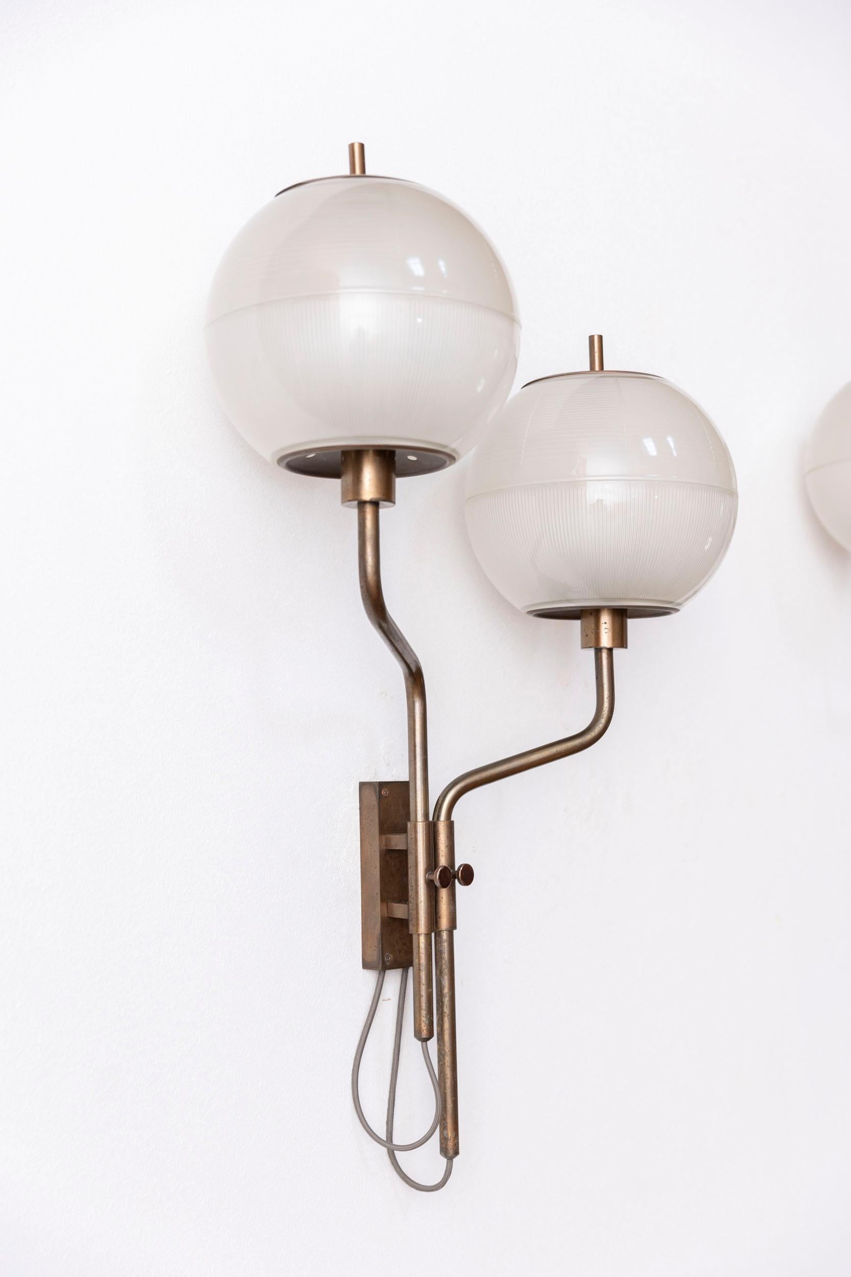 Mid-20th Century Midcentury pair of Azucena wall lights, Italy 1950 For Sale