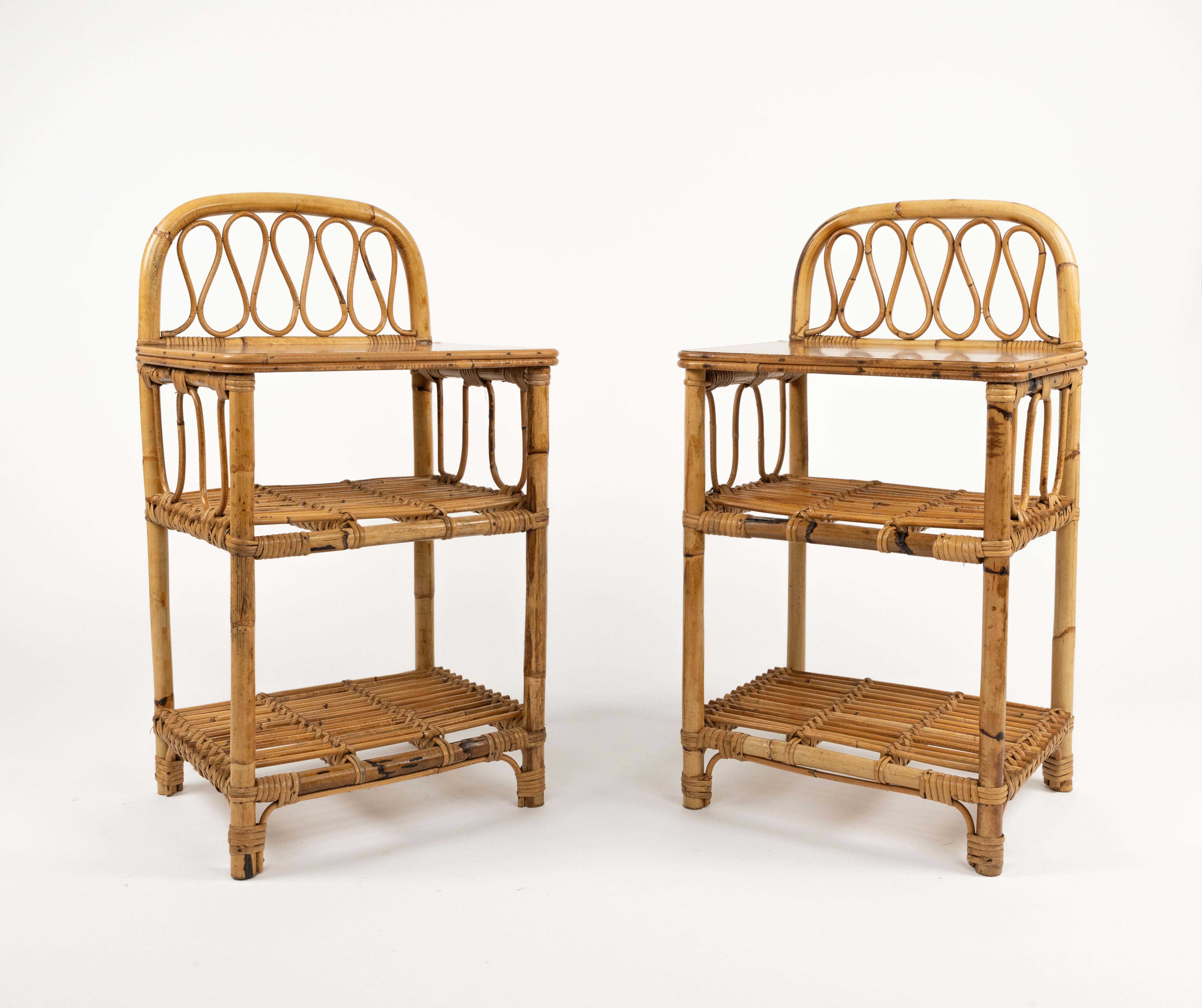 Midcentury Paar Bad Beistelltische aus Bambus und Rattan, Italien 1960er Jahre (Moderne der Mitte des Jahrhunderts) im Angebot