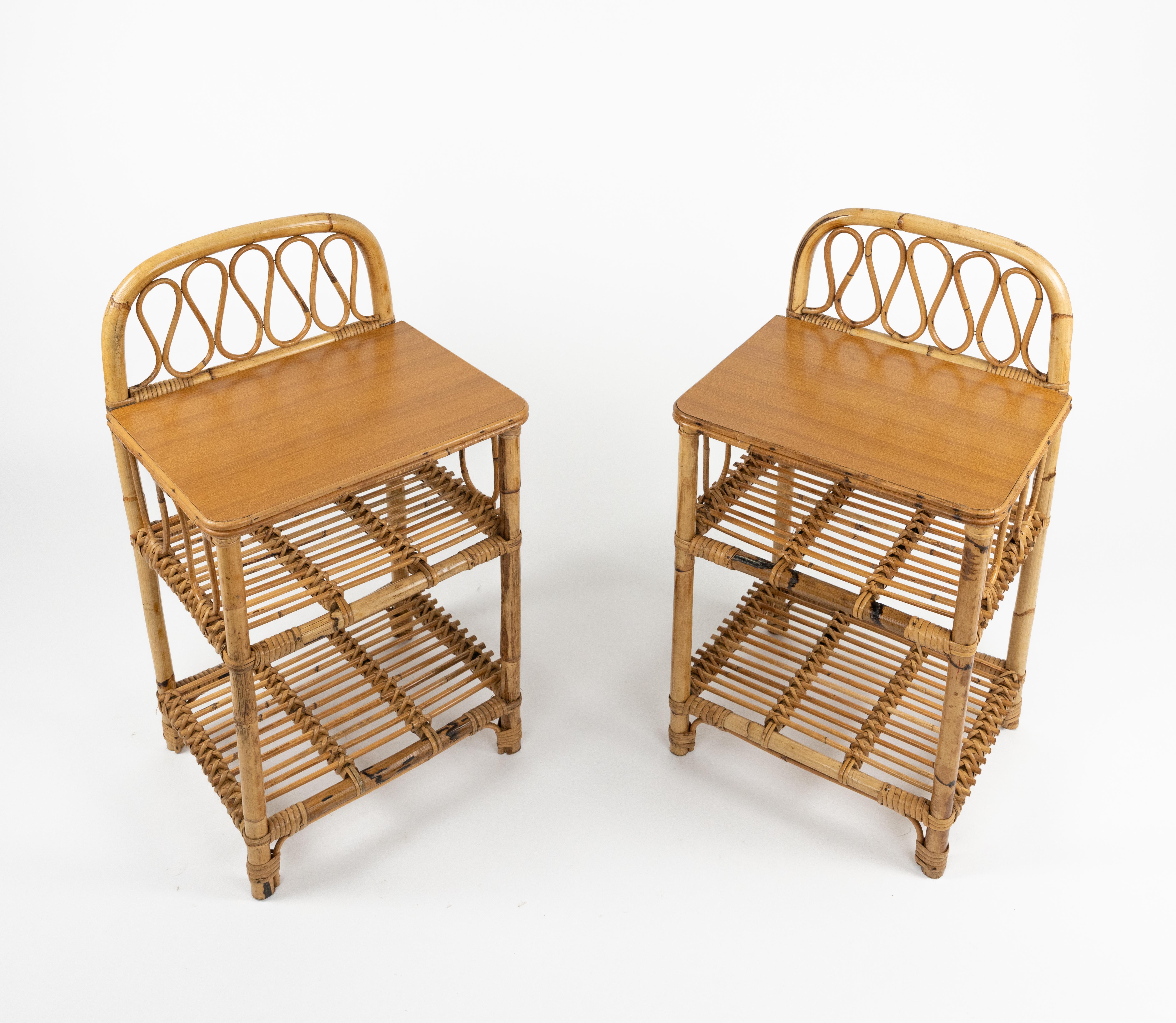 Midcentury Paar Bad Beistelltische aus Bambus und Rattan, Italien 1960er Jahre (Italienisch) im Angebot