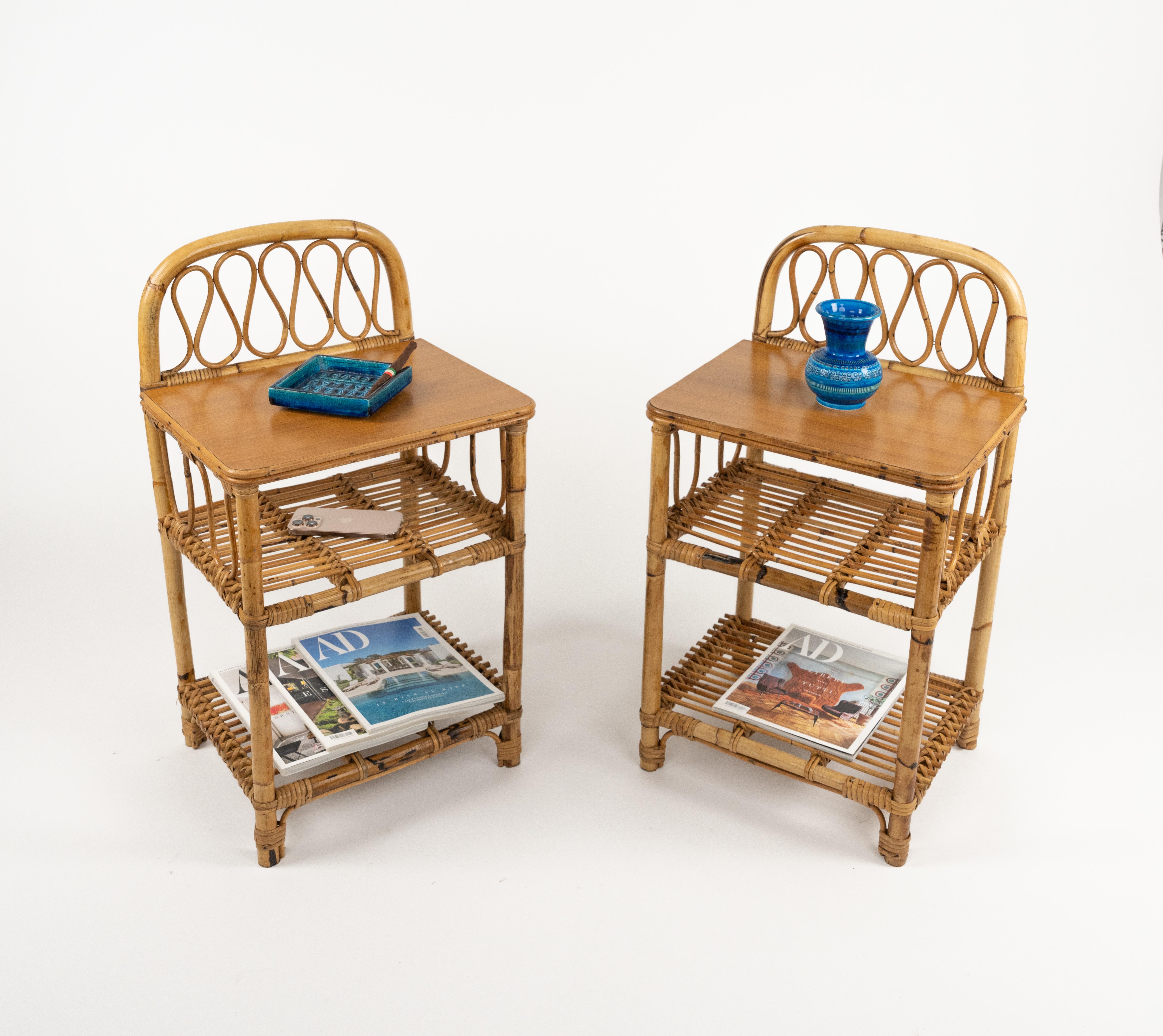 Midcentury Paar Bad Beistelltische aus Bambus und Rattan, Italien 1960er Jahre im Zustand „Gut“ im Angebot in Rome, IT