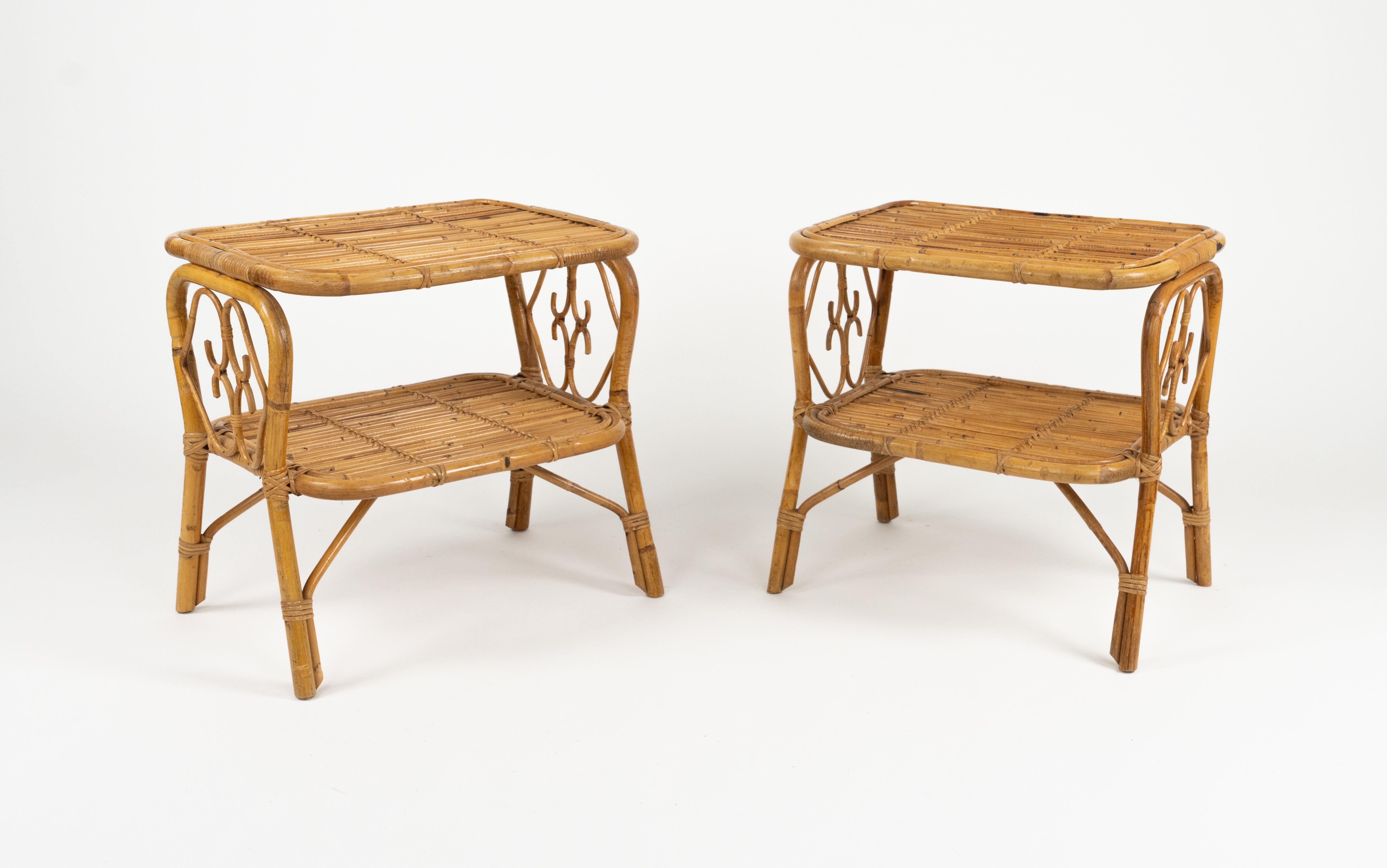 Paar Nachttische aus der Mitte des Jahrhunderts Nachttische aus Rattan und Bambus, Italien 1960er Jahre (Moderne der Mitte des Jahrhunderts) im Angebot