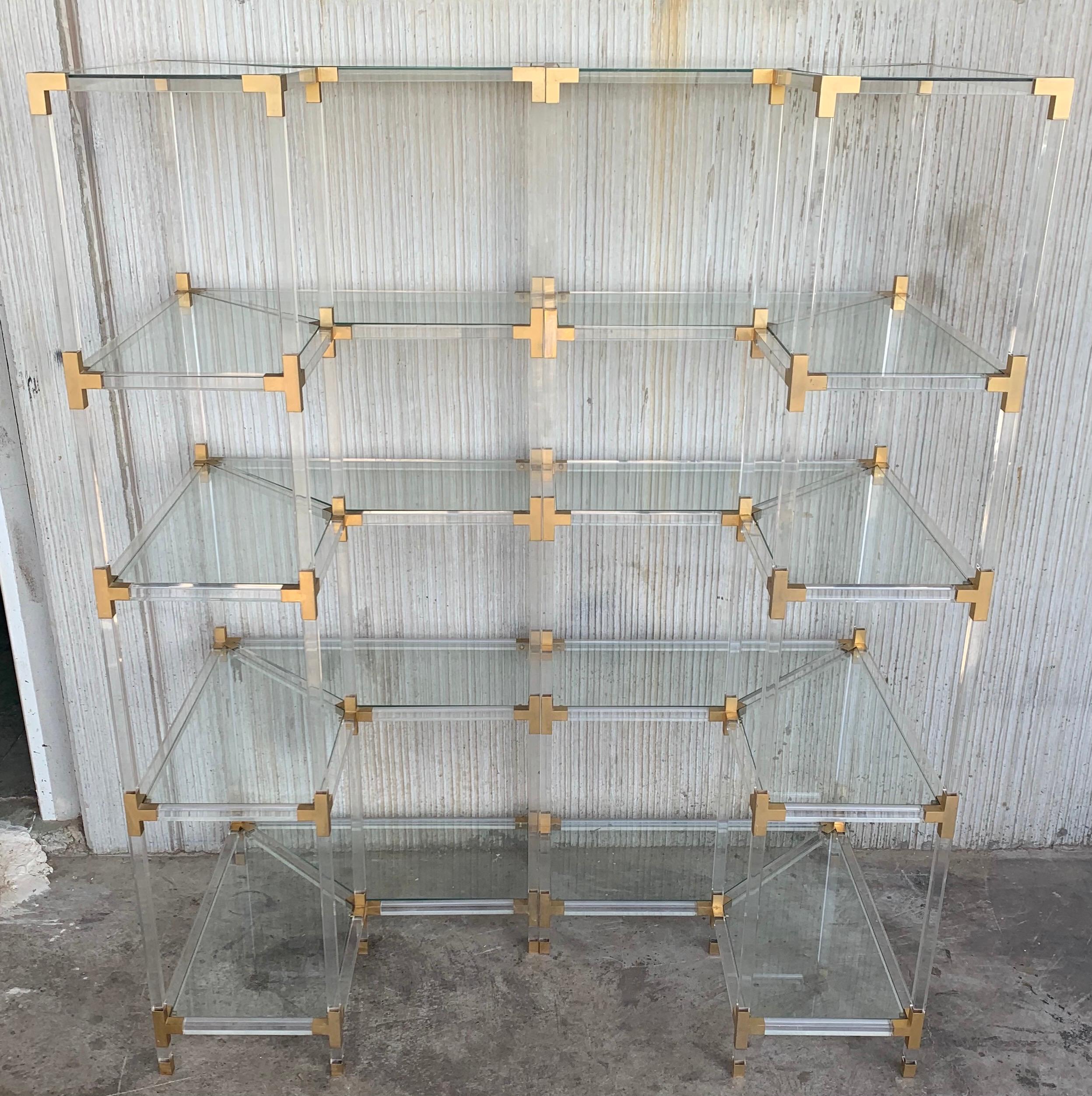 Midcentury Pair of Brass Lucite and Glass Étagère, Pair of Five Shelves Étagère In Good Condition In Miami, FL