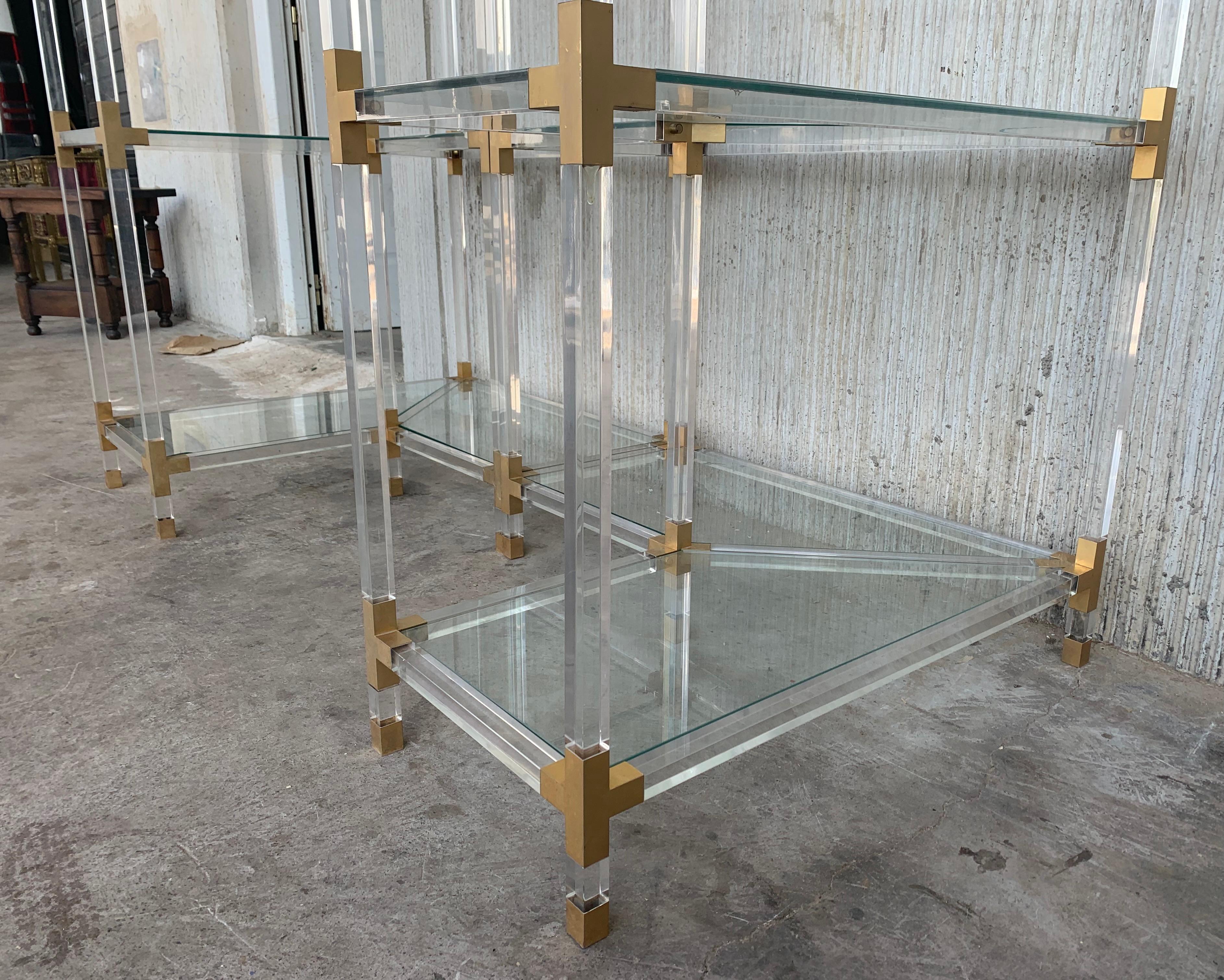 Midcentury Pair of Brass Lucite and Glass Étagère, Pair of Five Shelves Étagère 2