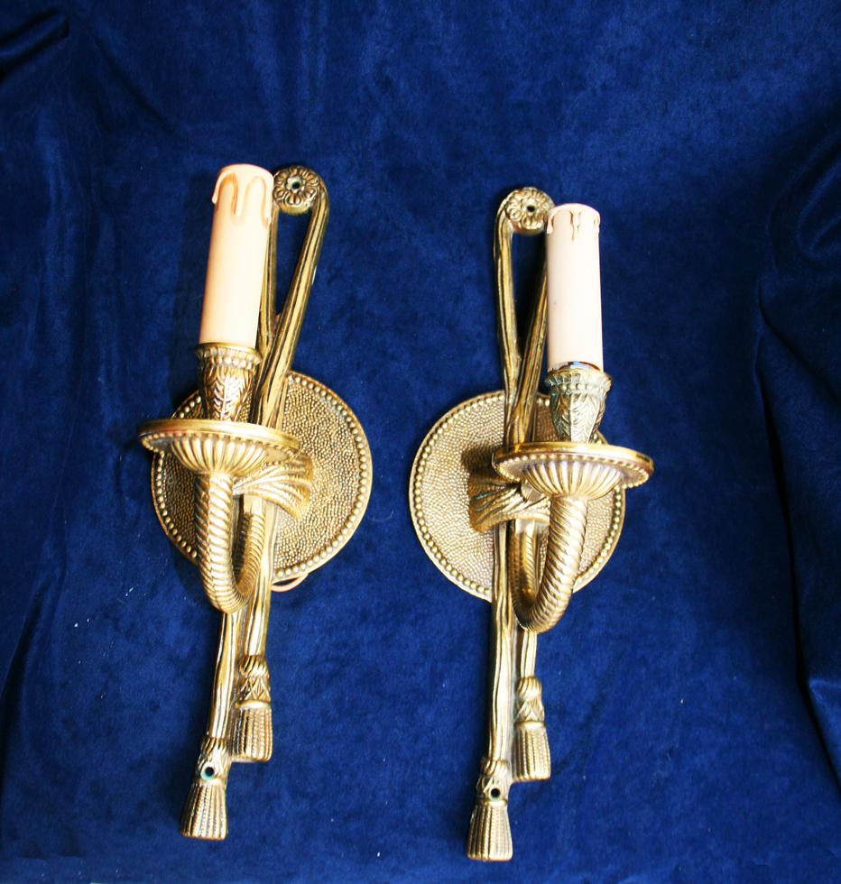 Cast Elegant Wall Sconces Louis XVI Style France Early 20th Century For Sale