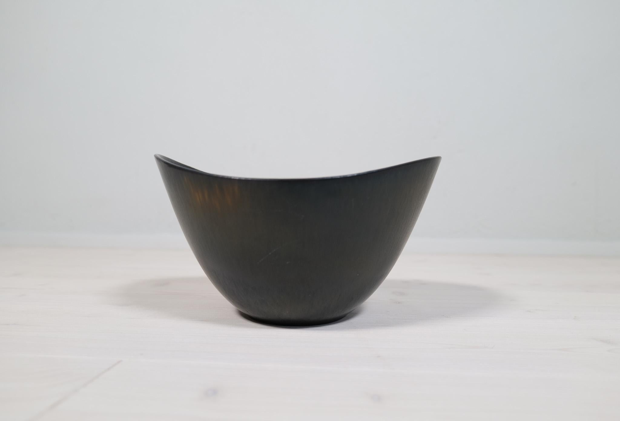 Midcentury Modern Pair of Ceramic Bowls Rörstrand Gunnar Nylund, Sweden For Sale 5