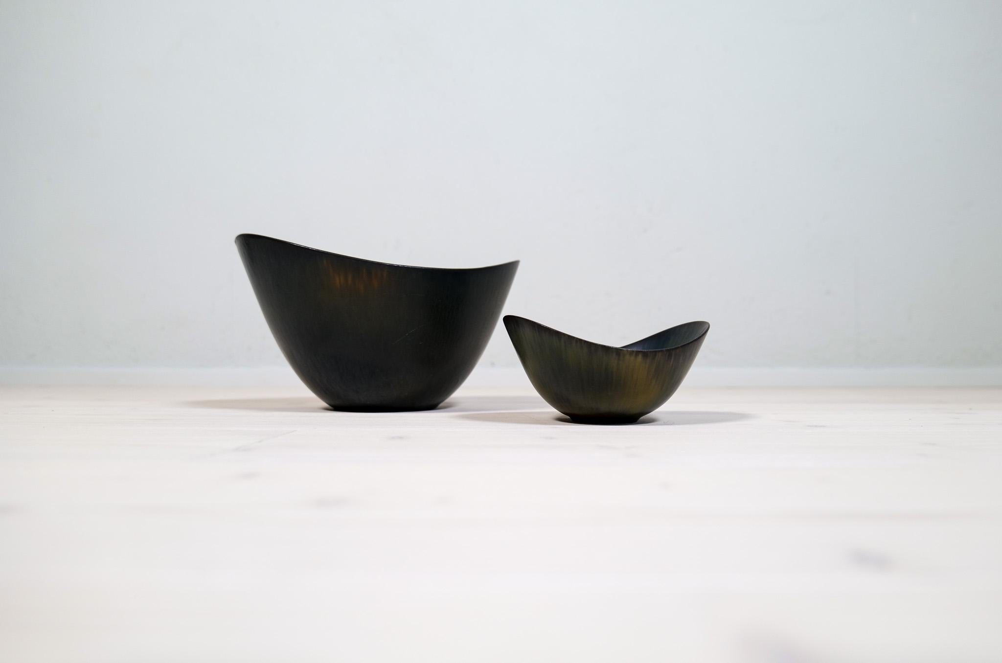 Mid-Century Modern Midcentury Modern Pair of Ceramic Bowls Rörstrand Gunnar Nylund, Sweden For Sale
