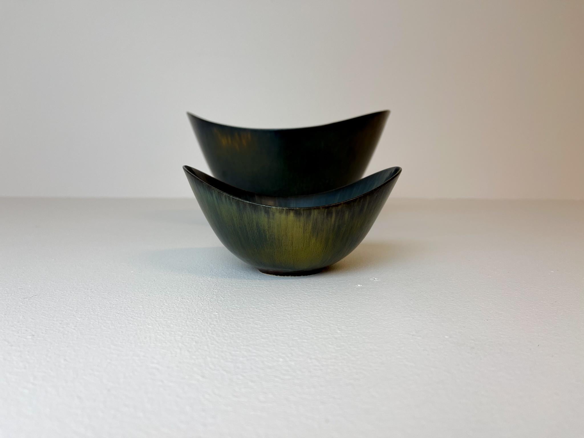 Mid-20th Century Midcentury Pair of Ceramic Bowls Rörstrand AXK and ARO Gunnar Nylund, Sweden