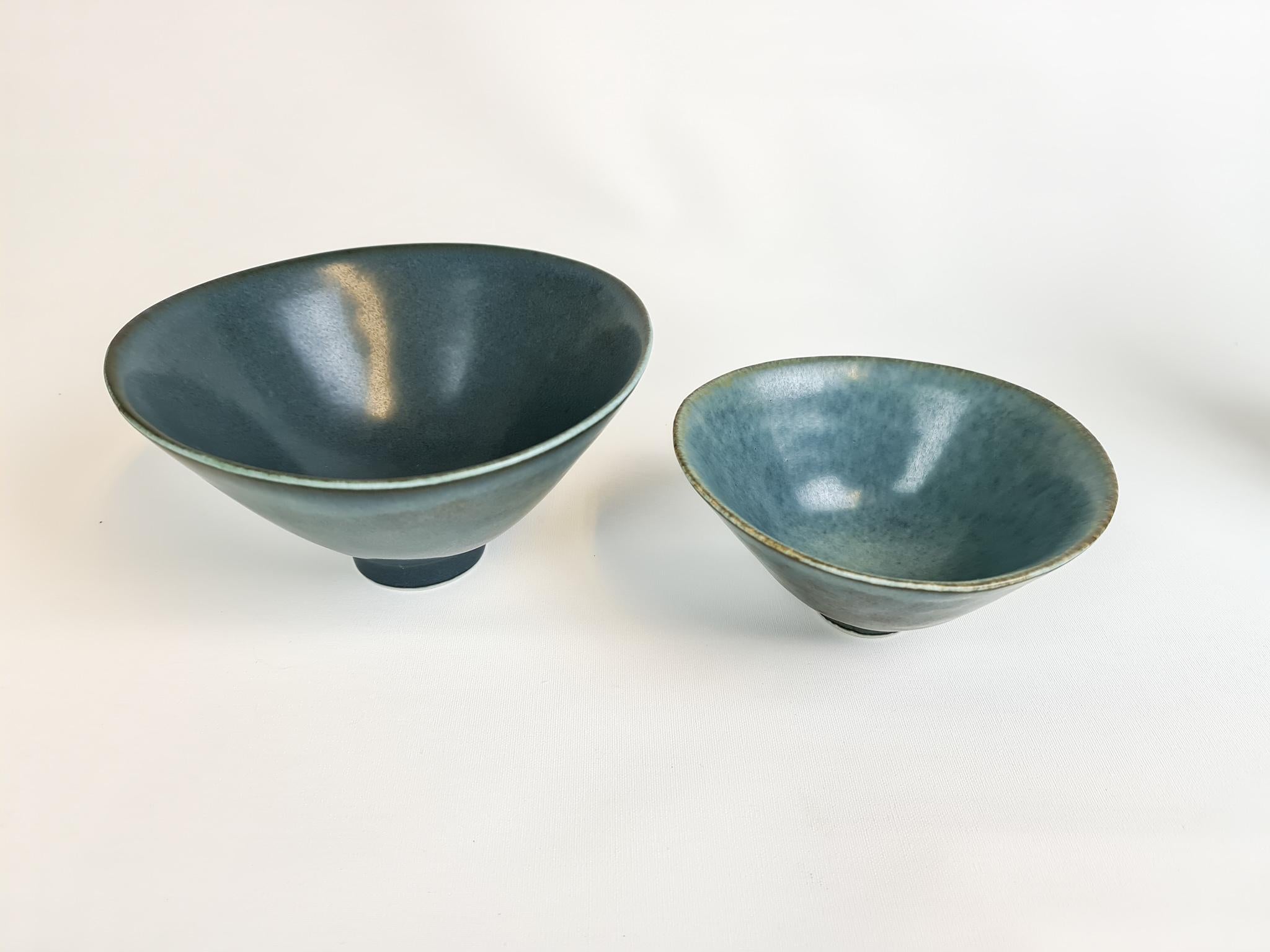 Swedish Midcentury Pair of Ceramic Bowls Rörstrand Carl Harry Stålhane, Sweden, 1950s For Sale