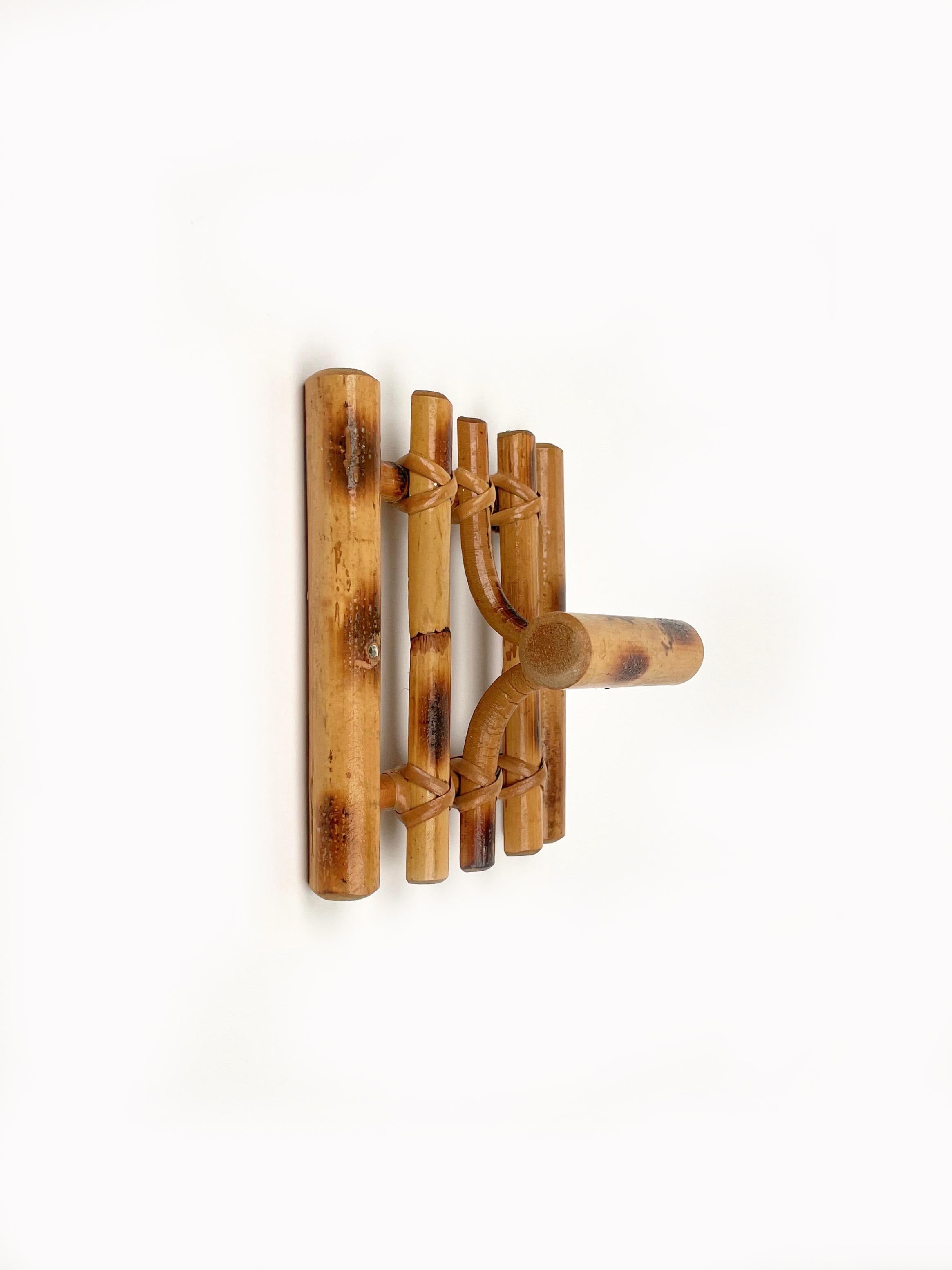 Late 20th Century Midcentury Pair of Coat Rack Stand in Bamboo & Rattan, Italy 1970s For Sale