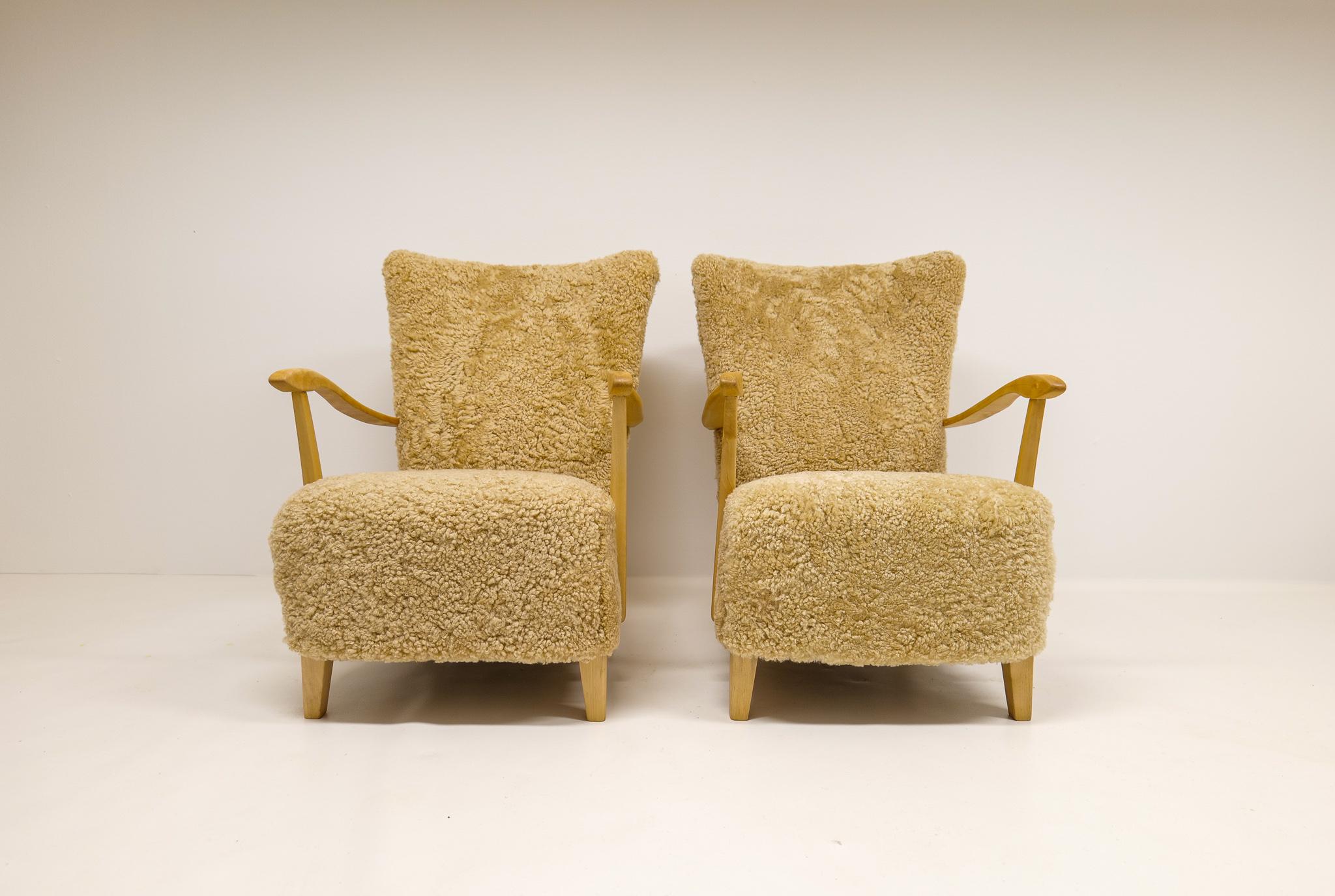 Midcentury Pair of Easy Chairs DUX in Sheepskin shearling, Sweden, 1950s 9