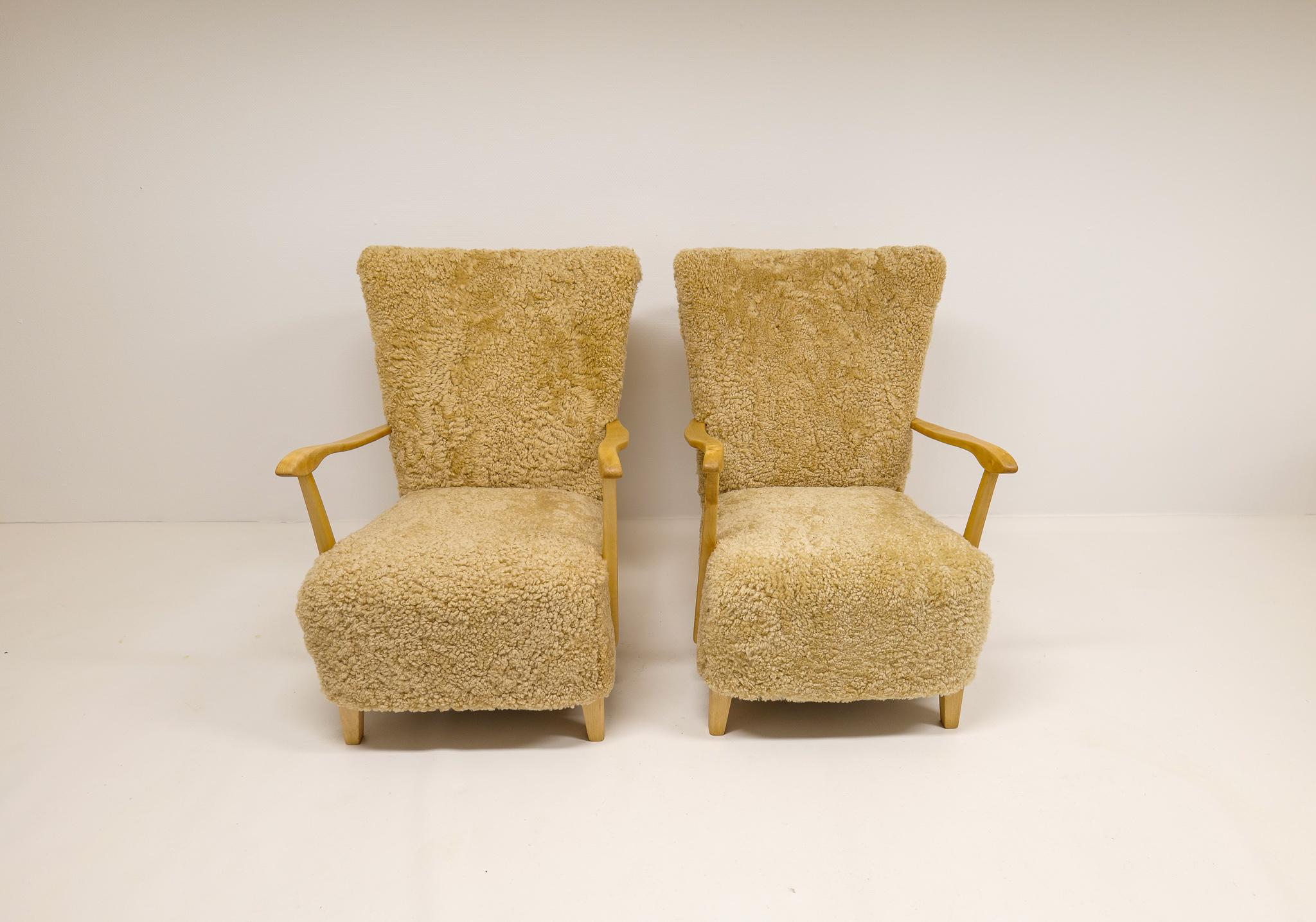 Midcentury Pair of Easy Chairs DUX in Sheepskin shearling, Sweden, 1950s 10