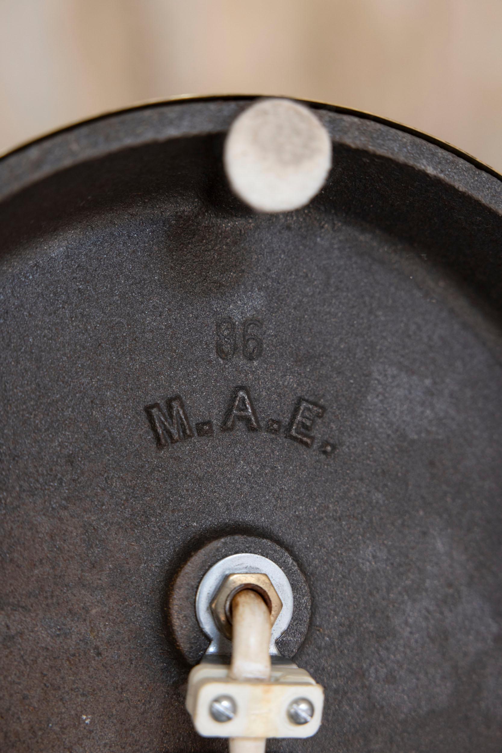 Paire de lampadaires du milieu du siècle dernier par MAE Lamp, Suède 1970 en vente 5
