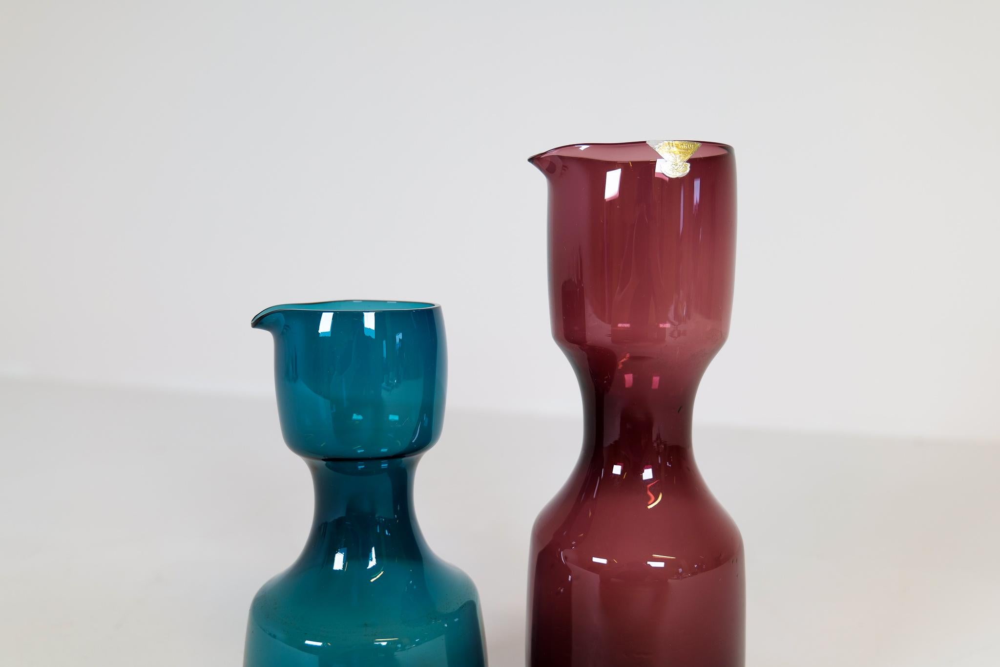 Swedish Midcentury Pair  of Gullaskruf Vases Designed by Kjell Blomberg Sweden 1950s For Sale