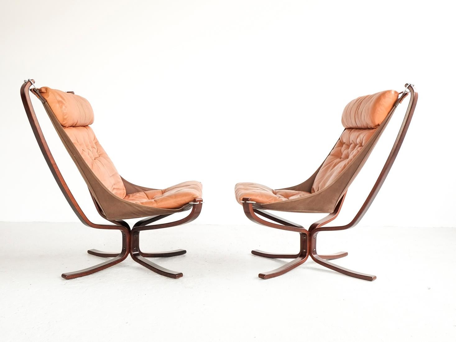Norwegian Midcentury Pair of High-Back Falcon Chairs by Sigurd Ressell for Vatne Møbler