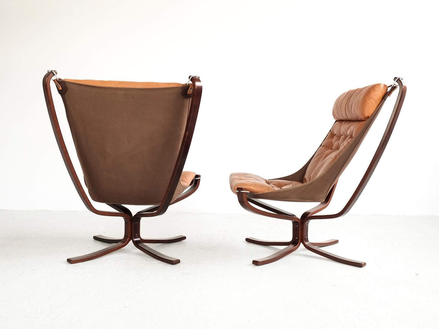 Dyed Midcentury Pair of High-Back Falcon Chairs by Sigurd Ressell for Vatne Møbler