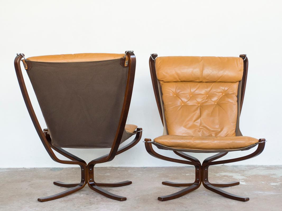 Canvas Midcentury Pair of High-Back Falcon Chairs by Sigurd Ressell for Vatne Møbler