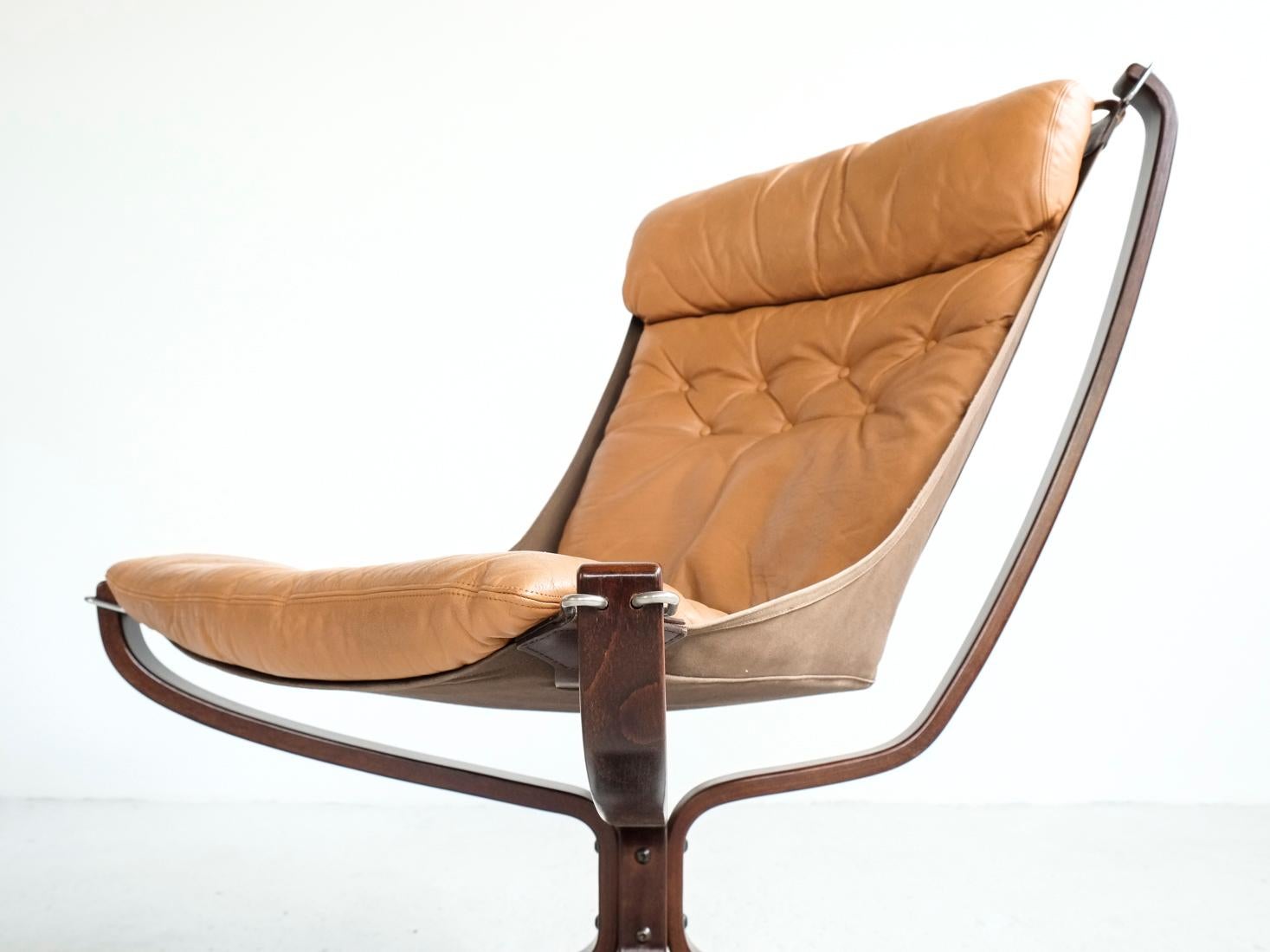 Leather Midcentury Pair of High-Back Falcon Chairs by Sigurd Ressell for Vatne Møbler