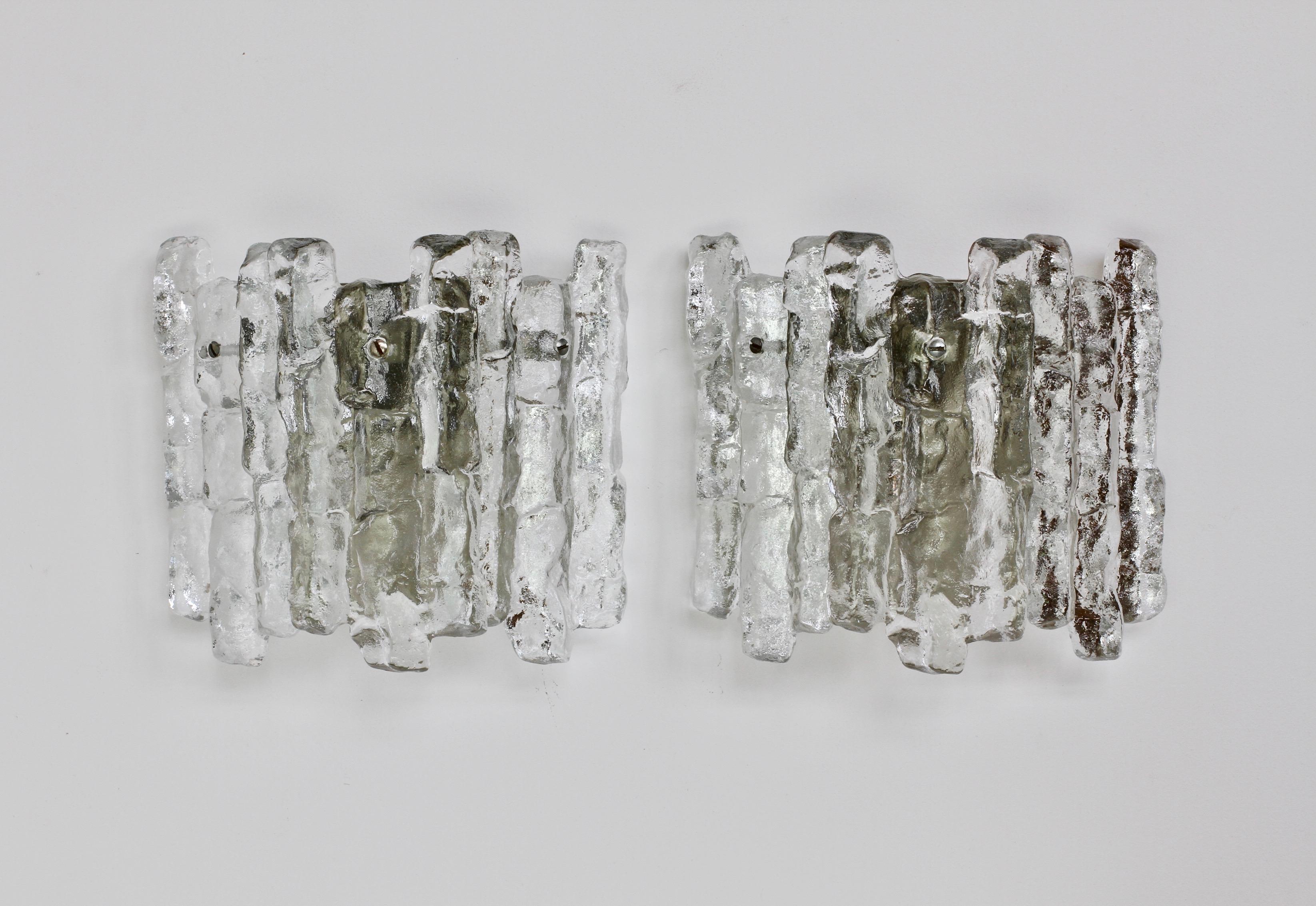 Mid-Century Pair of Kalmar 1960s Clear Glass Ice Crystal Wall Lights or Sconces 10