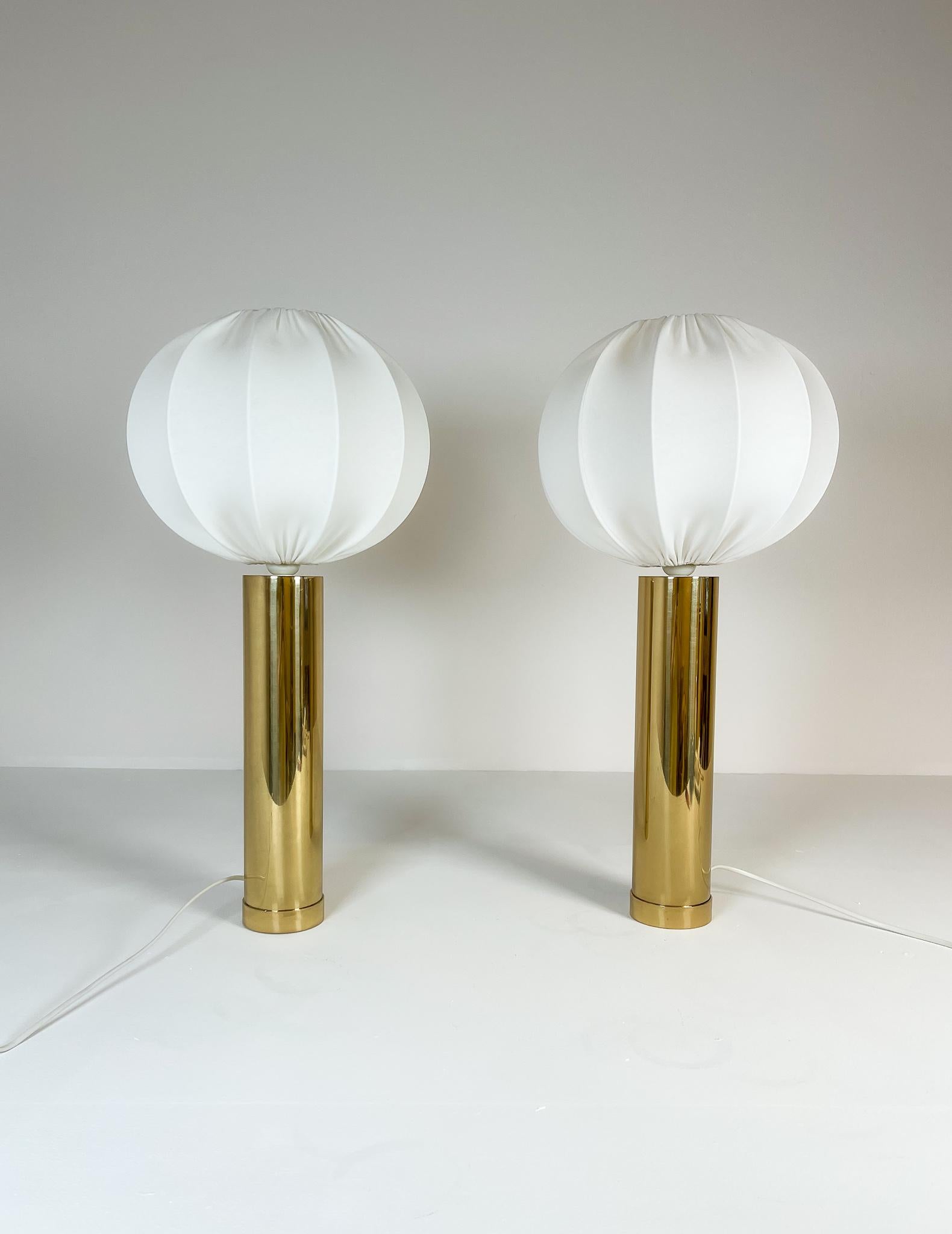 Midcentury Pair of Large Brass Bergboms B-010 Table Lamps, 1960s, Sweden In Good Condition In Hillringsberg, SE