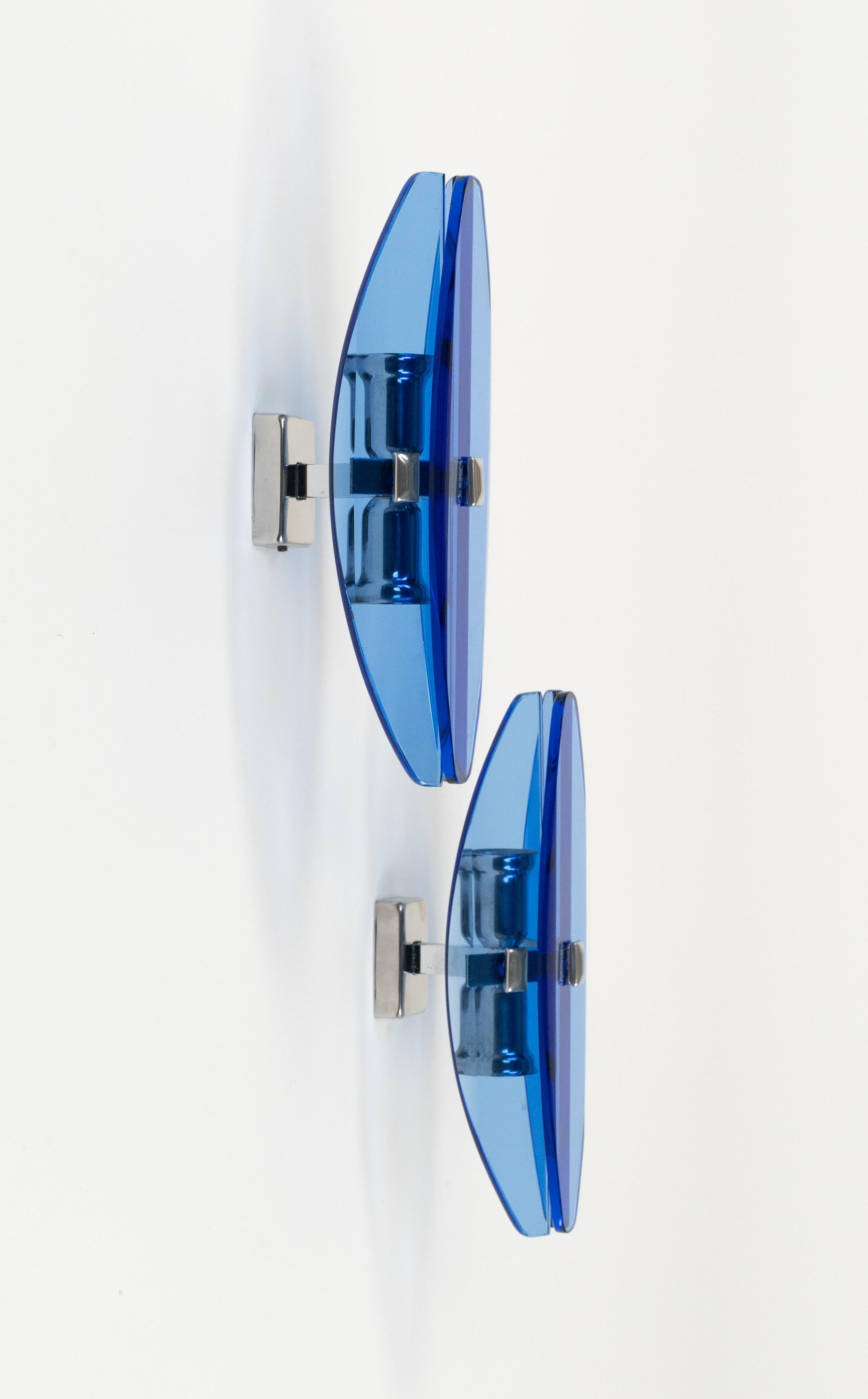Italian Midcentury Pair of Sconces Blue Glass and Chrome by Veca, Italy 1960s For Sale