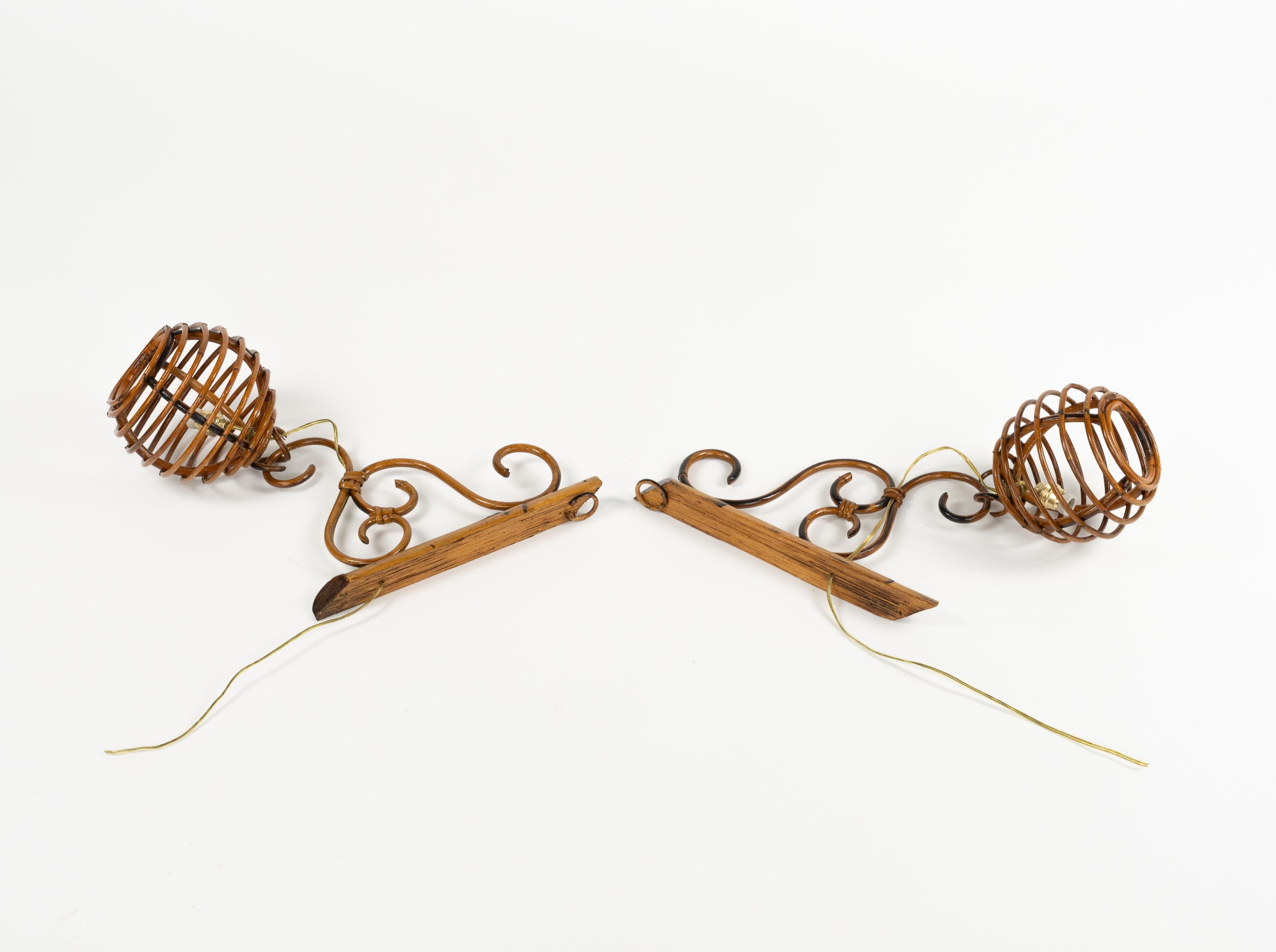 Paar Wandleuchter aus Bambus und Rattan im Louis Sognot-Stil aus der Mitte des Jahrhunderts, Italien 1960er Jahre im Angebot 7