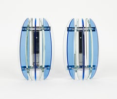 Pareja de apliques de mediados de siglo en vidrio coloreado y cromo by Veca, Italia, 1970s